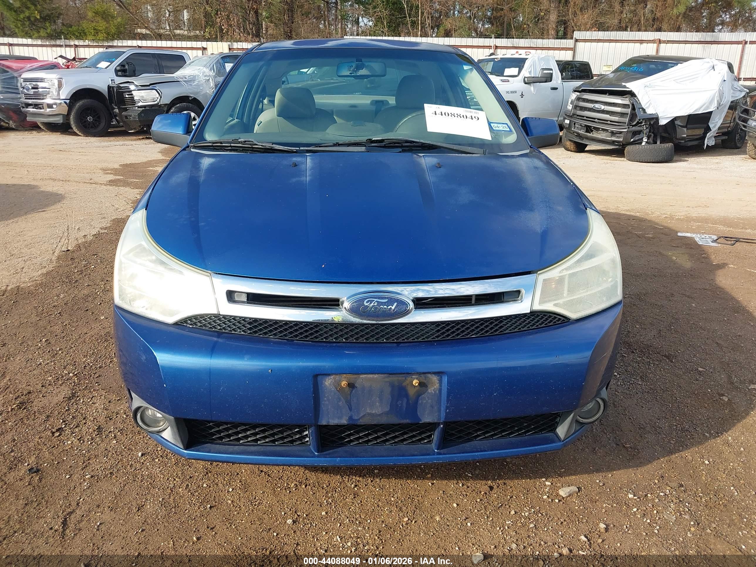 FORD FOCUS image 6
