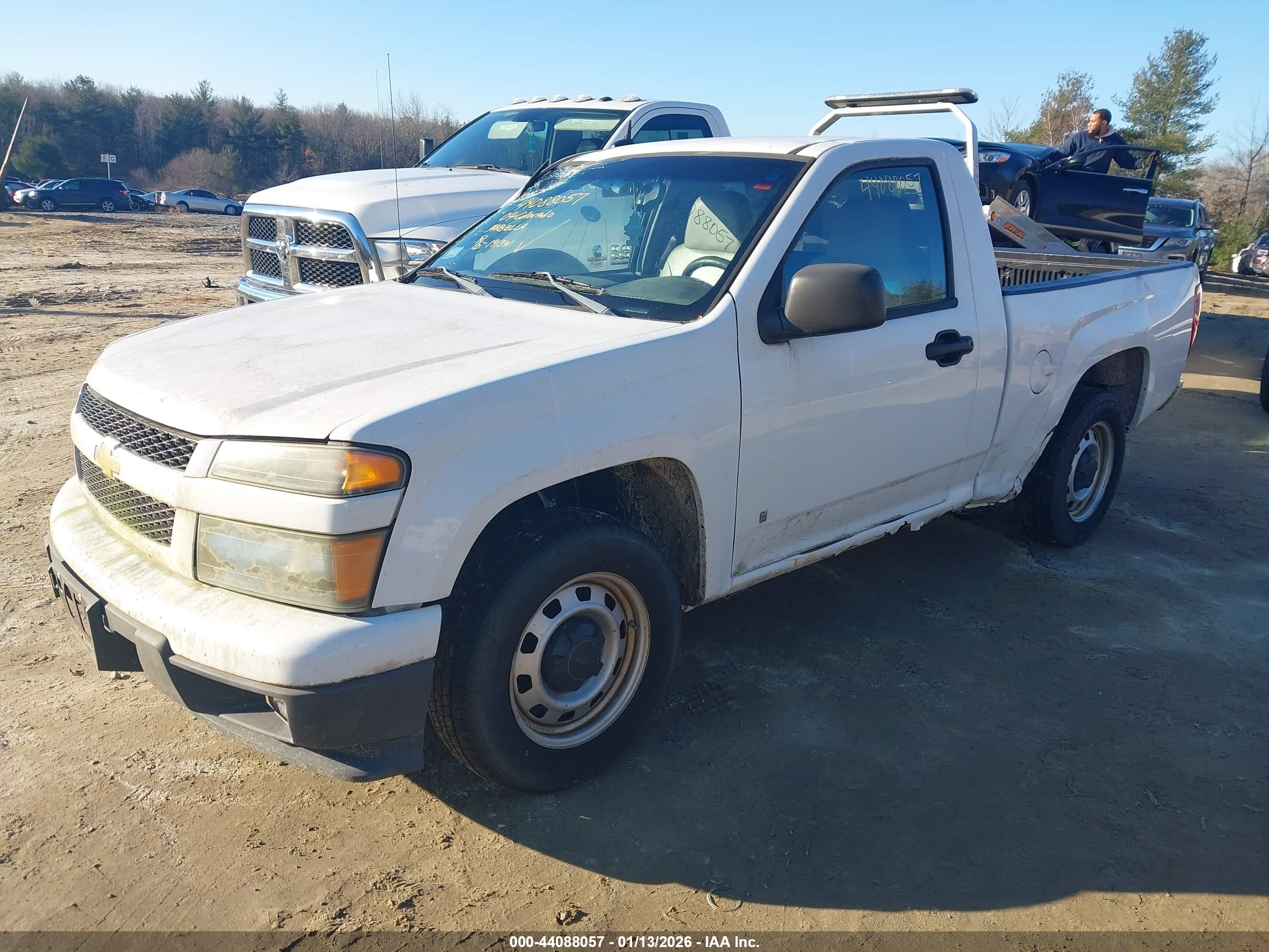 CHEVROLET COLORADO image 2