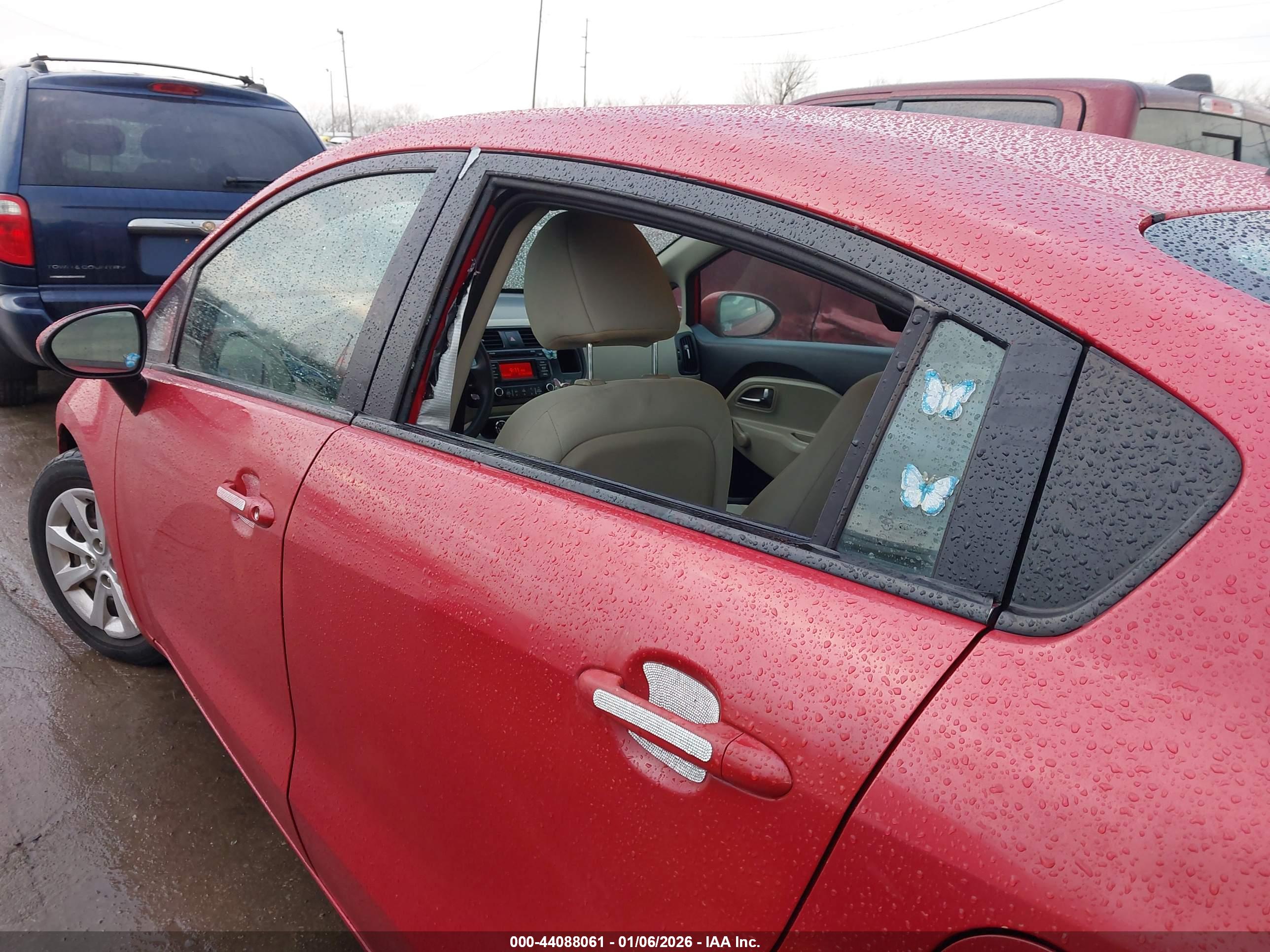 KIA RIO image 6