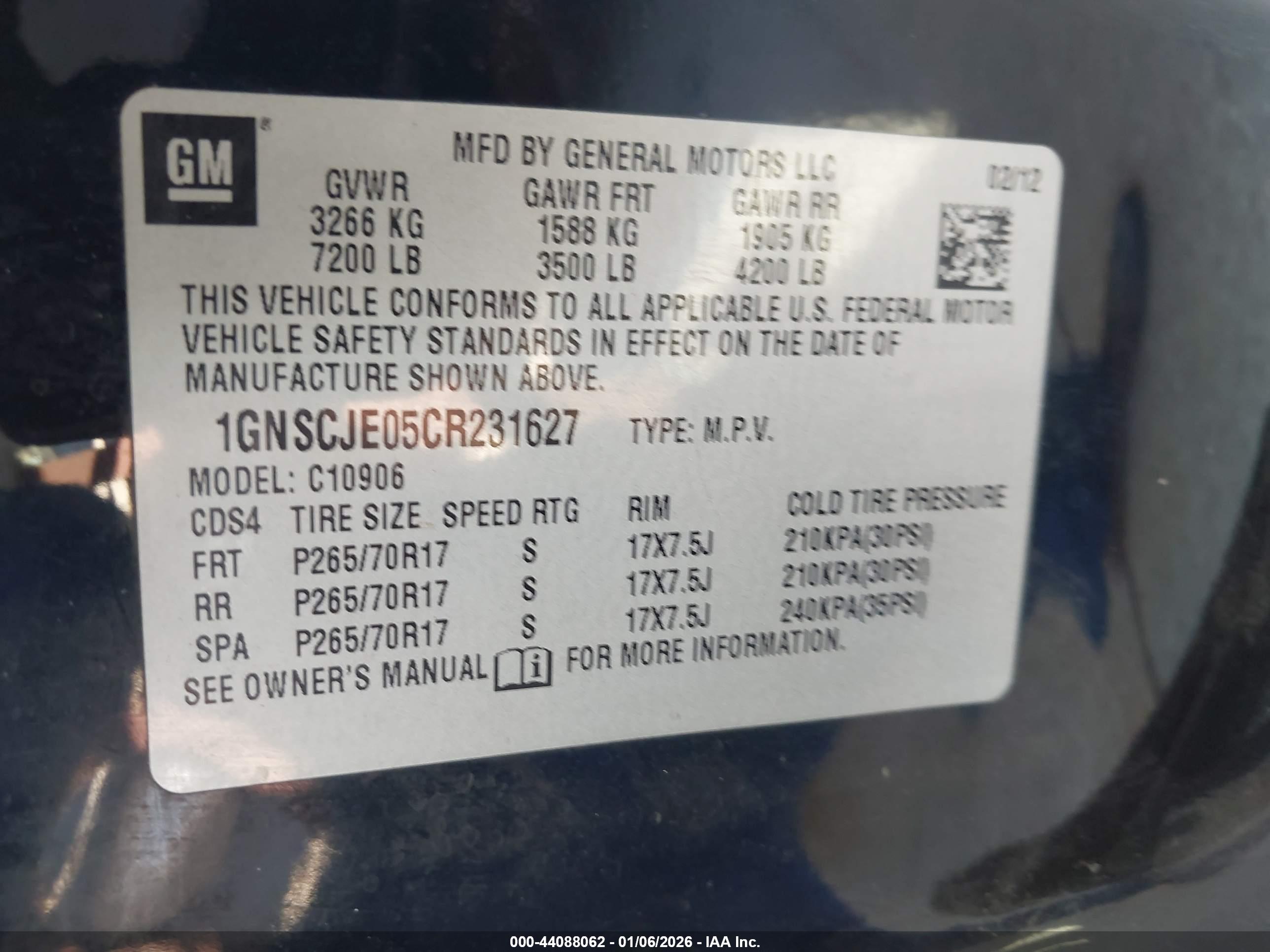 CHEVROLET SUBURBAN image 9