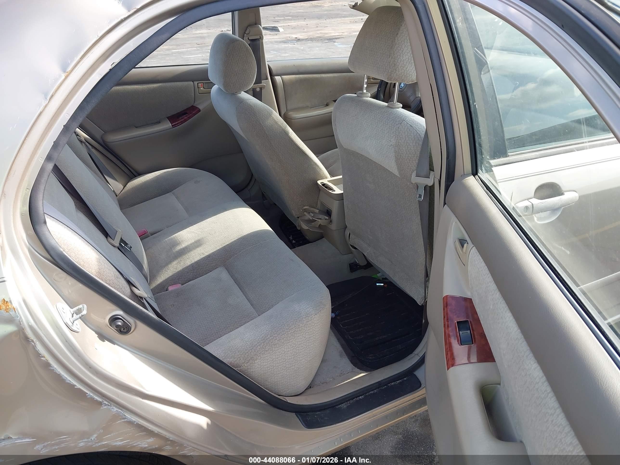 TOYOTA COROLLA image 8