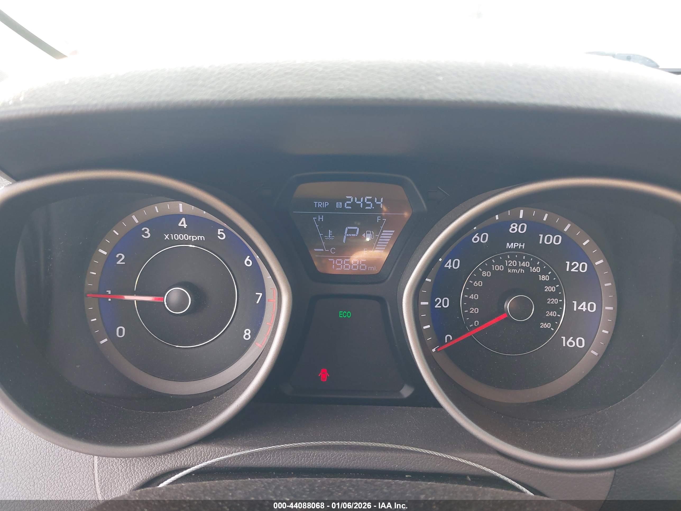 HYUNDAI ELANTRA image 7