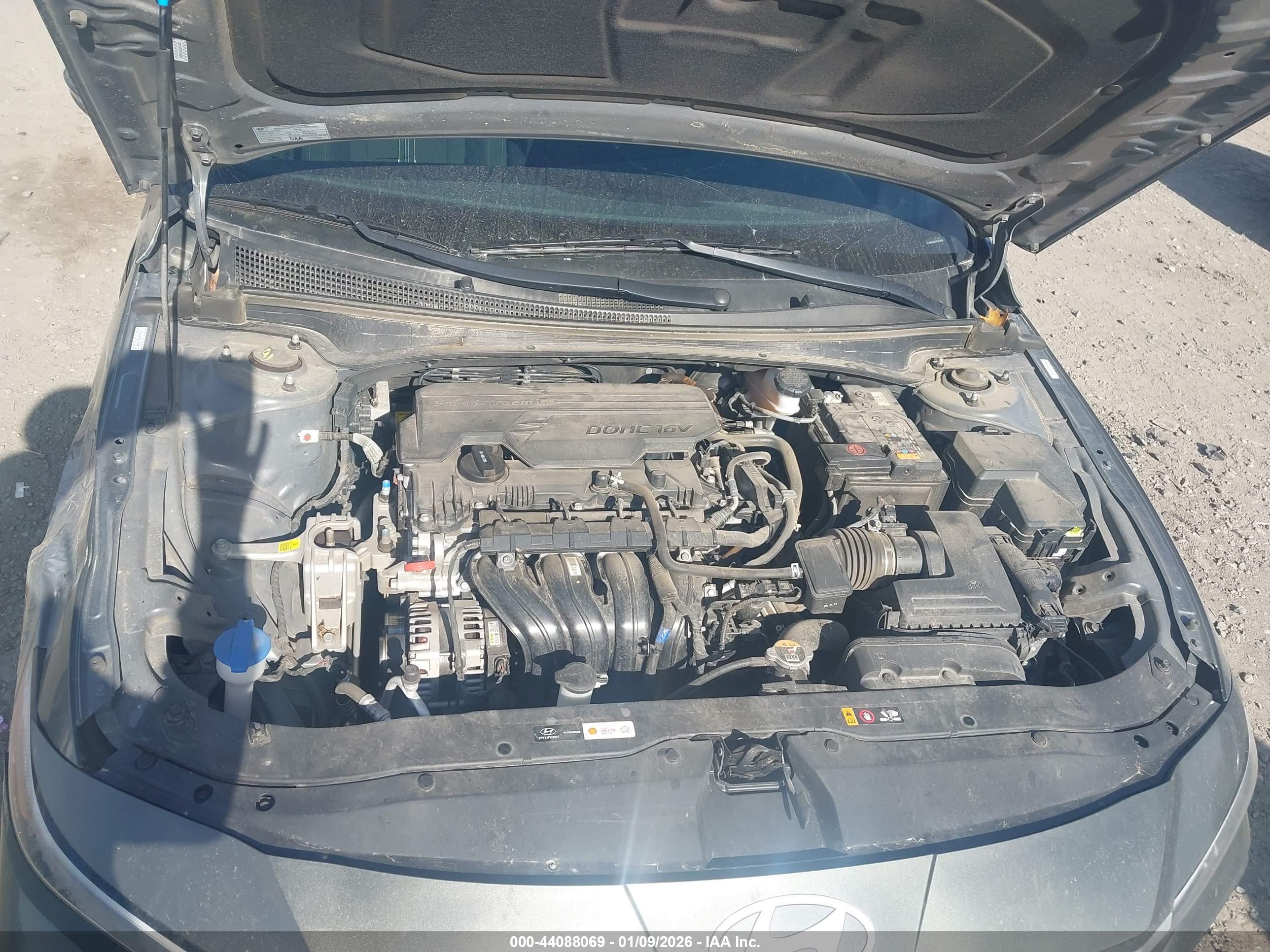 HYUNDAI ELANTRA image 10
