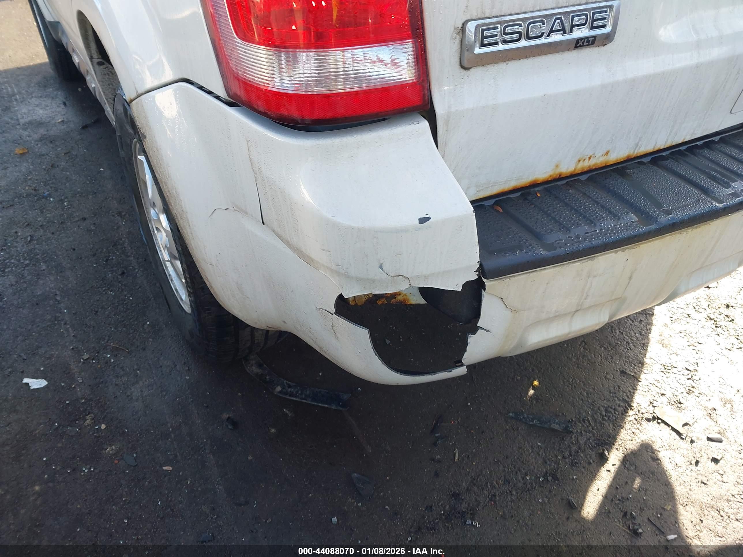 FORD ESCAPE image 6