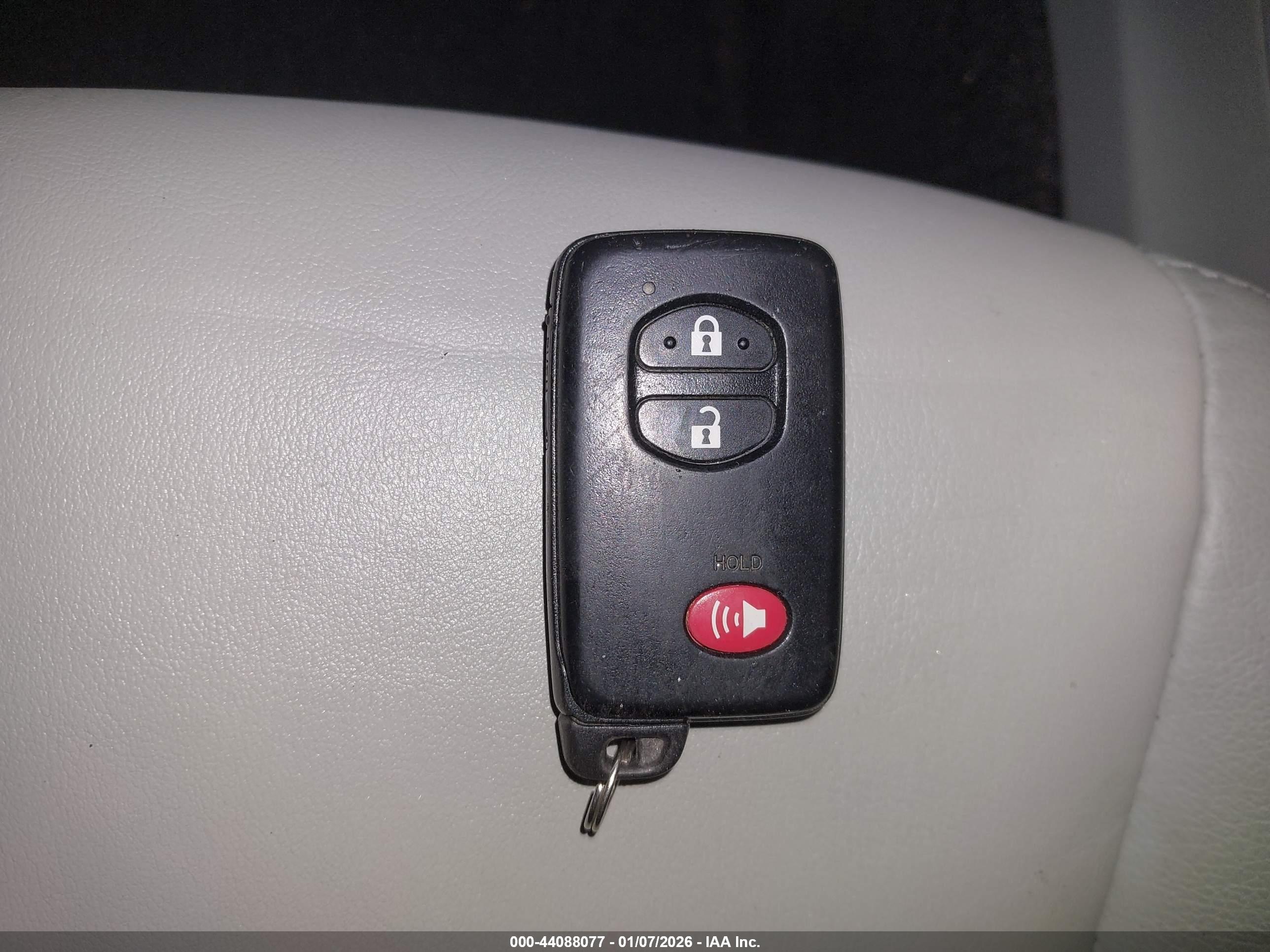 TOYOTA PRIUS image 11