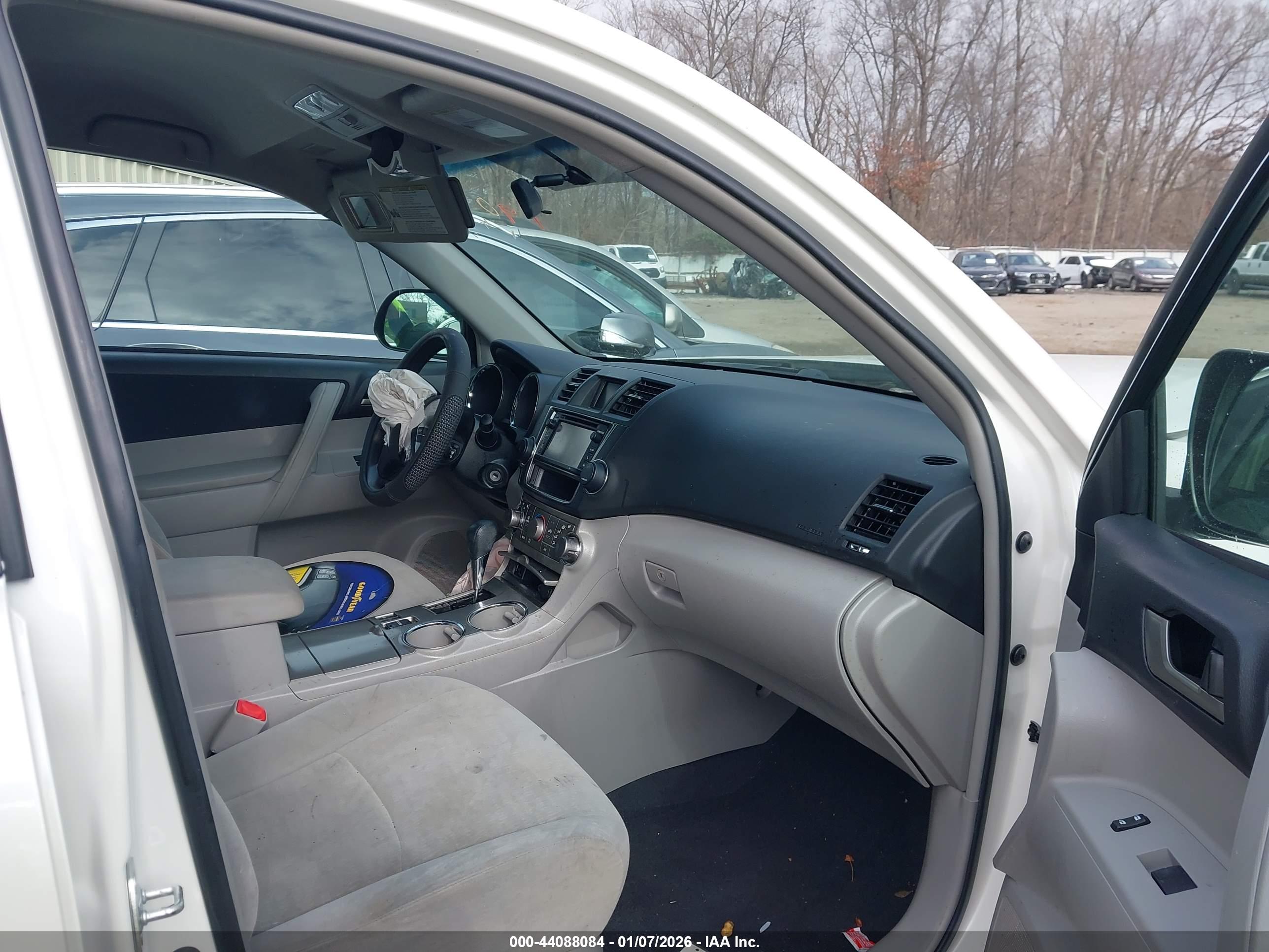 TOYOTA HIGHLANDER image 5