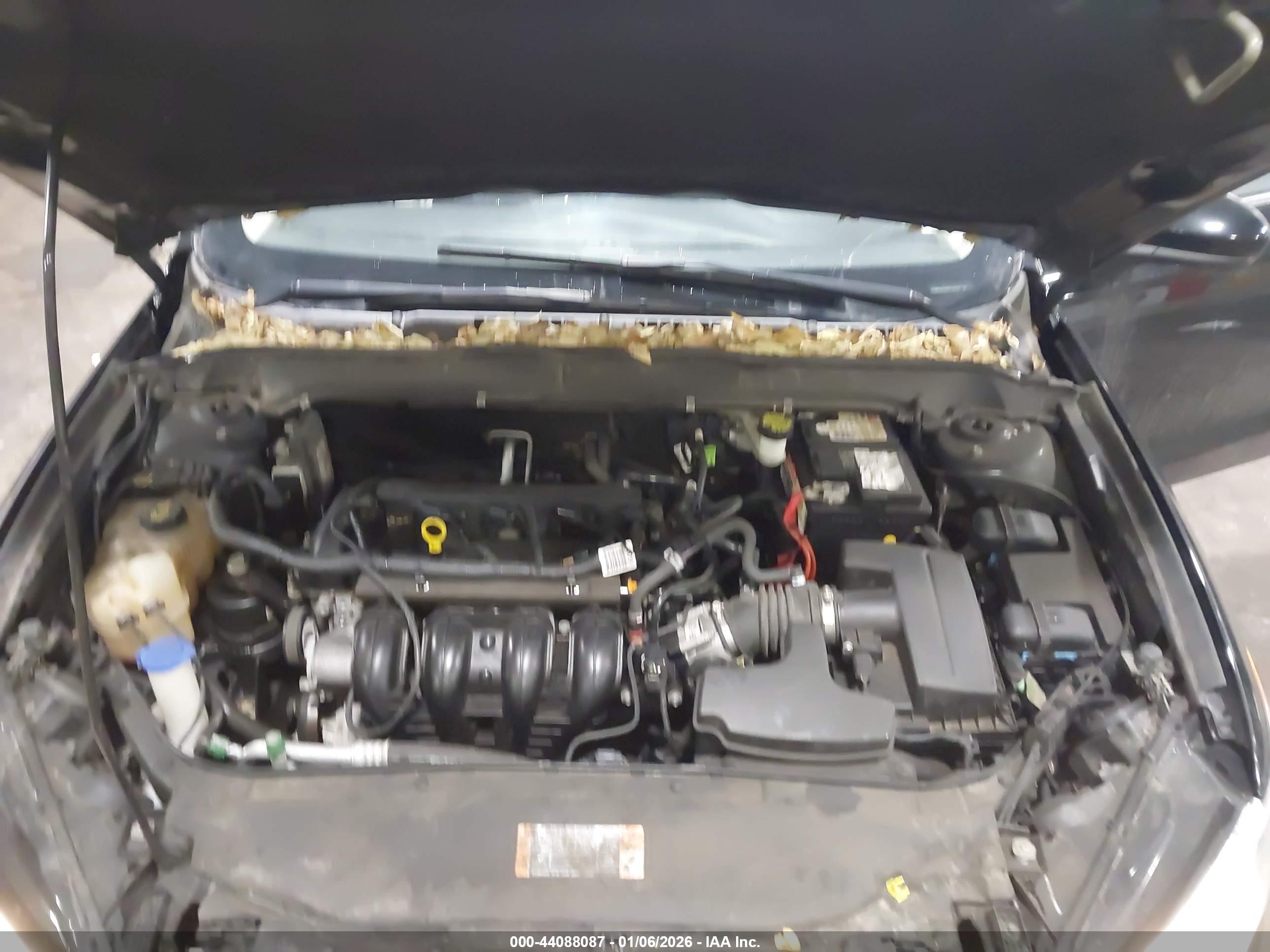 FORD FUSION image 10