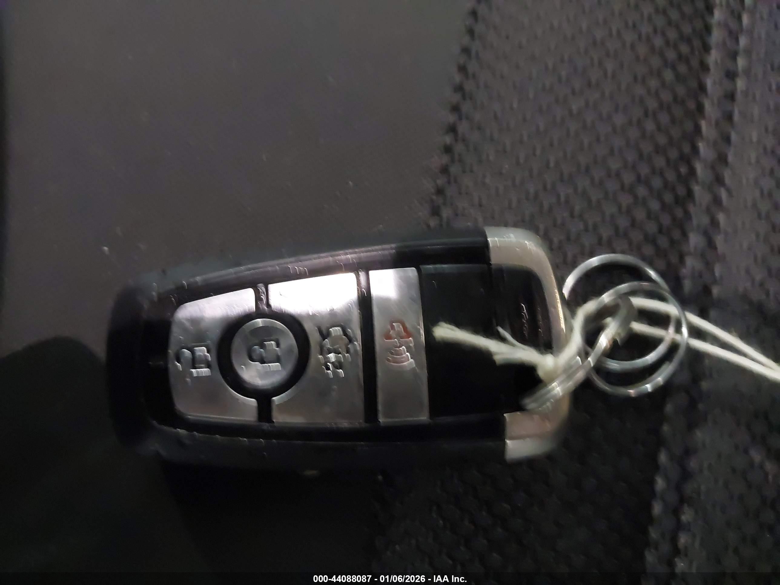 FORD FUSION image 11