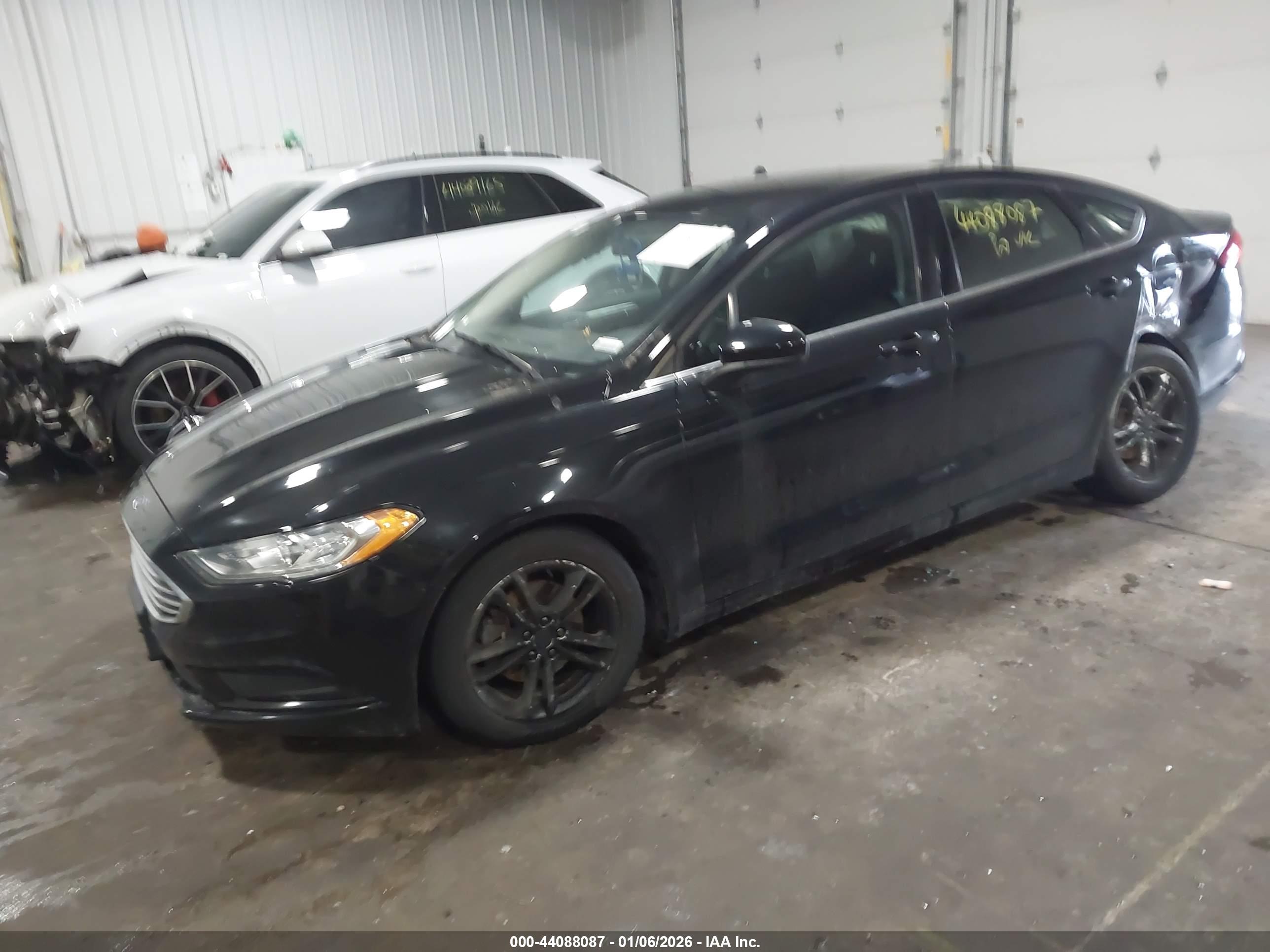 FORD FUSION image 2