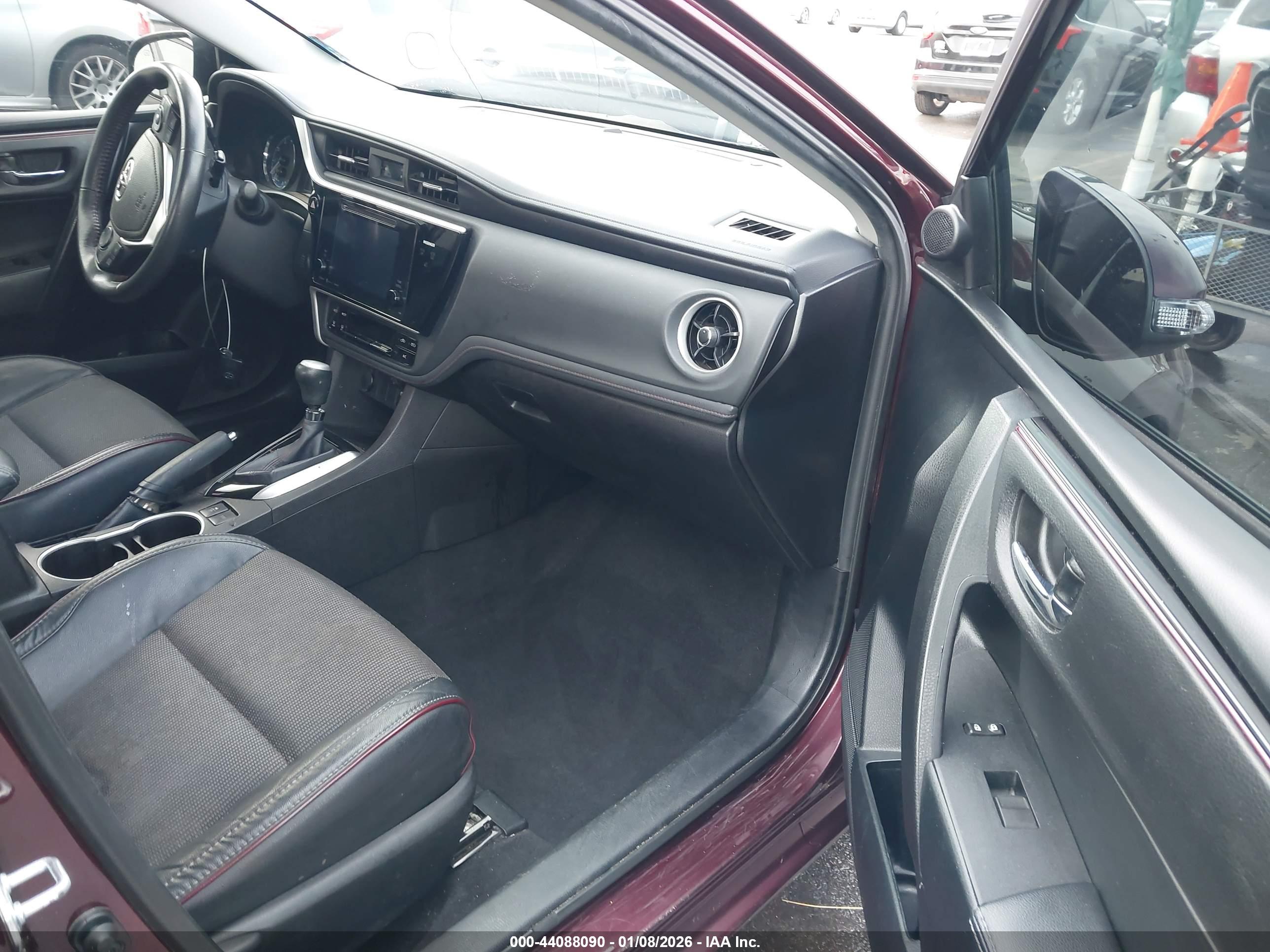 TOYOTA COROLLA image 5
