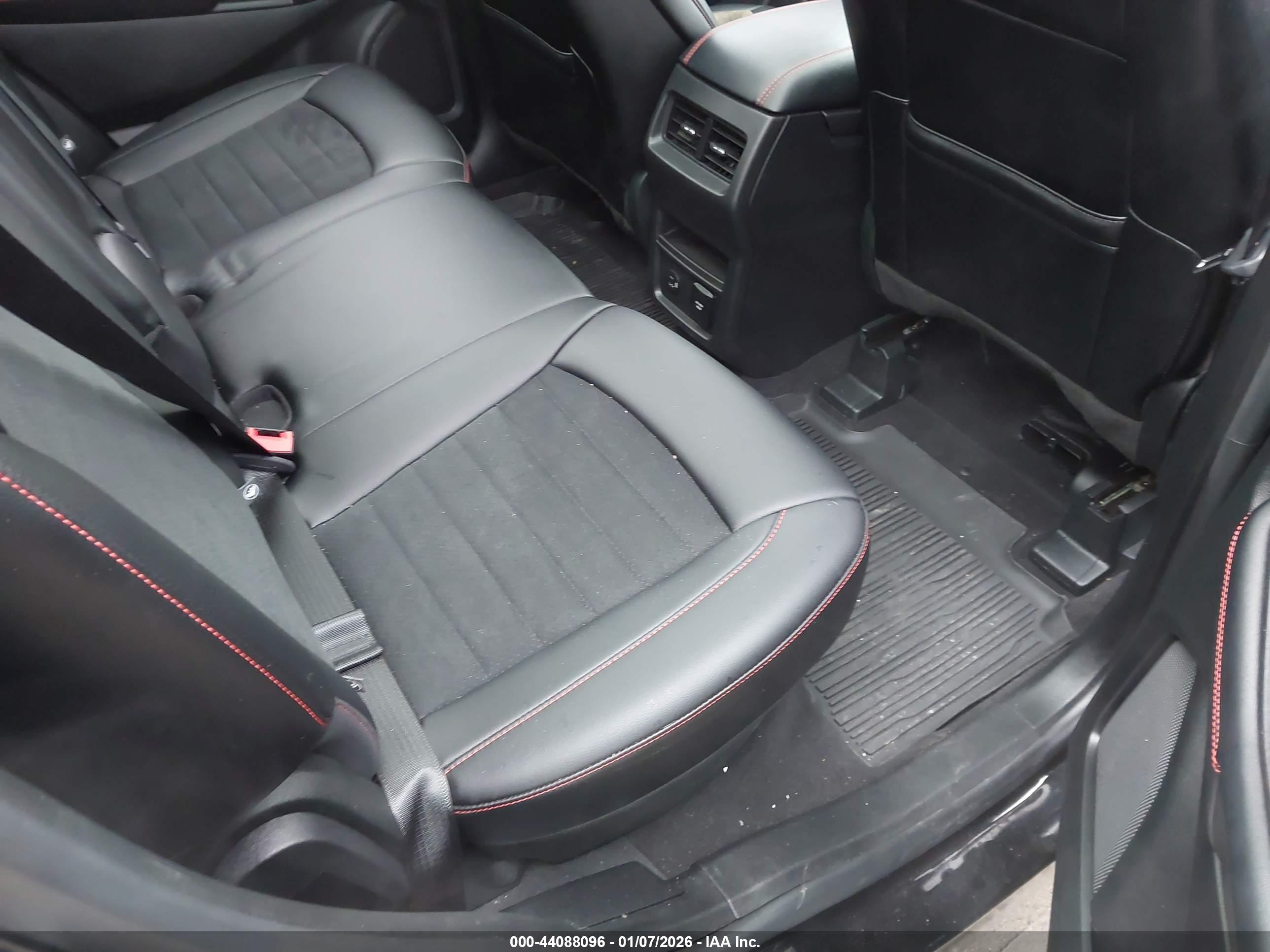 FORD EDGE image 8