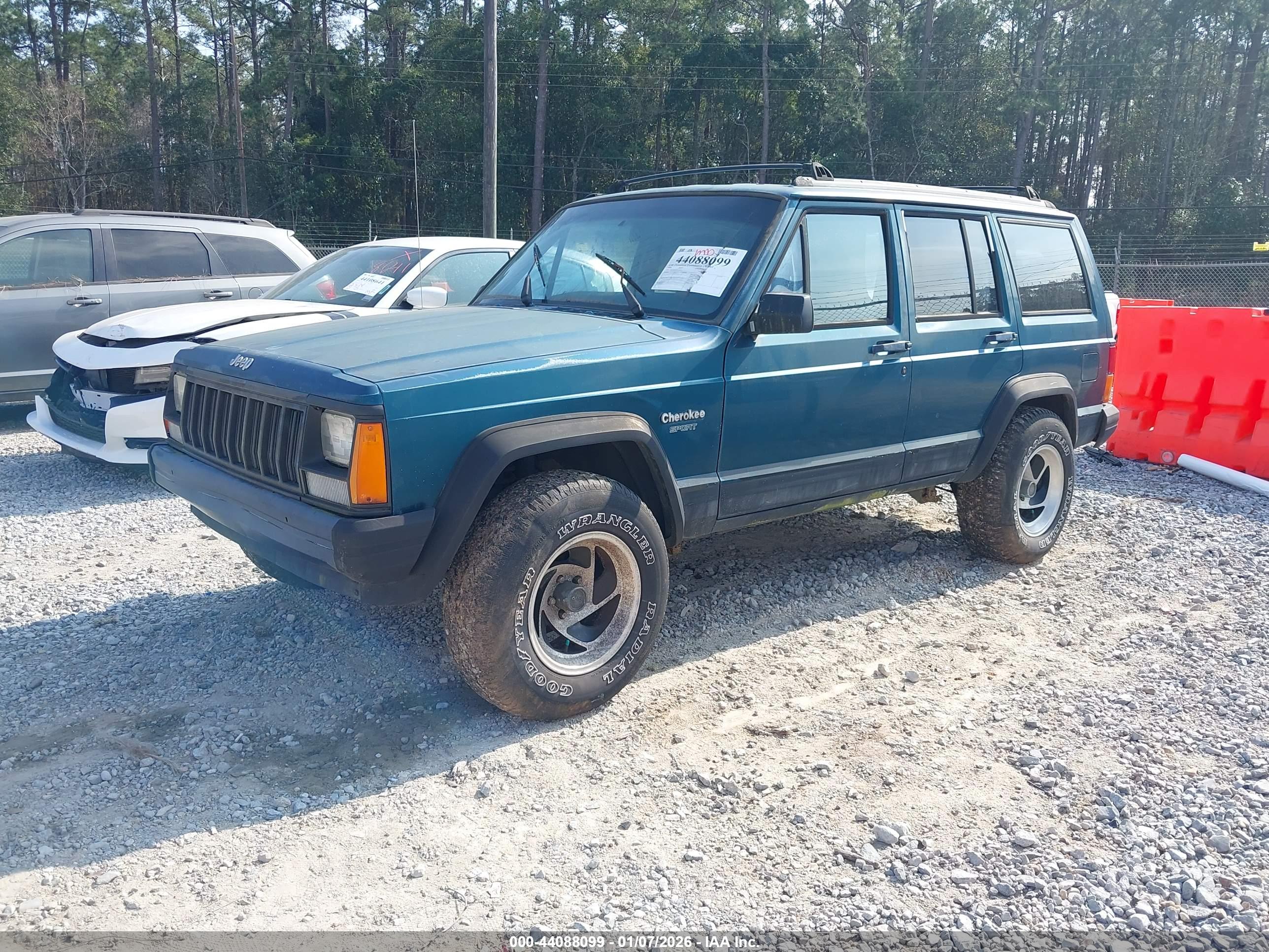 JEEP CHEROKEE image 2