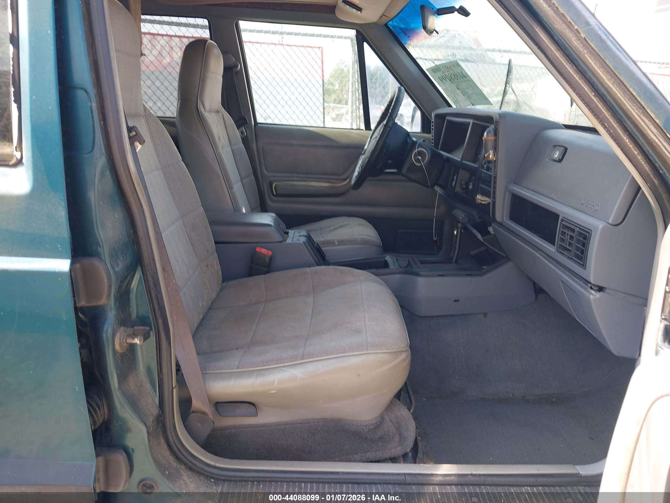 JEEP CHEROKEE image 5