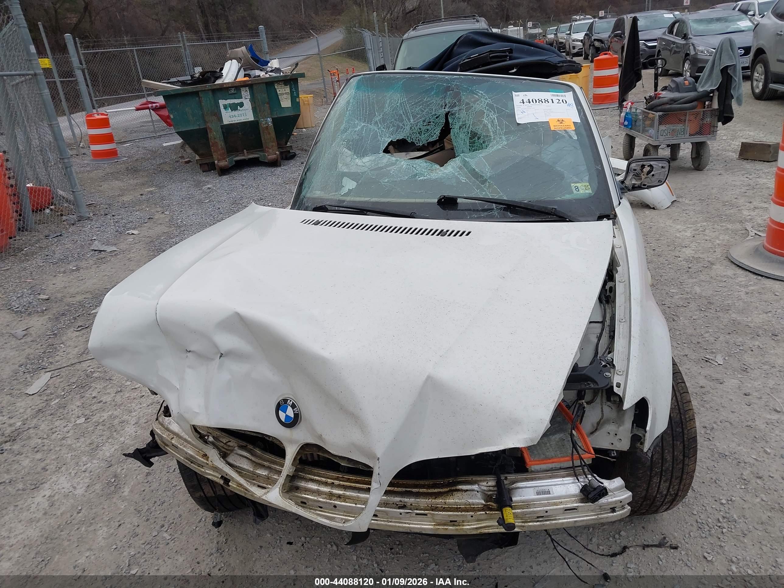 BMW 325CI image 6