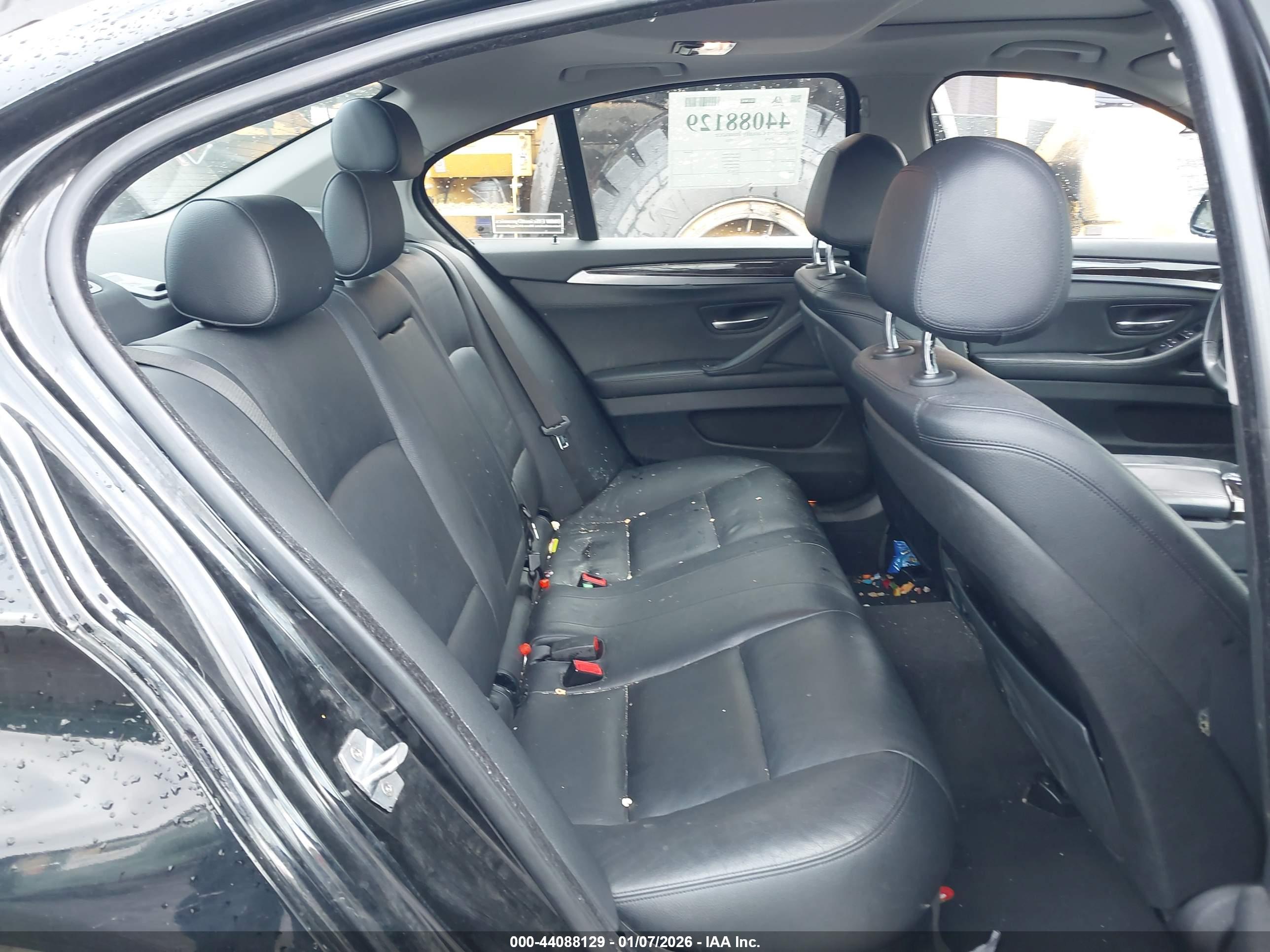 BMW 535I image 8