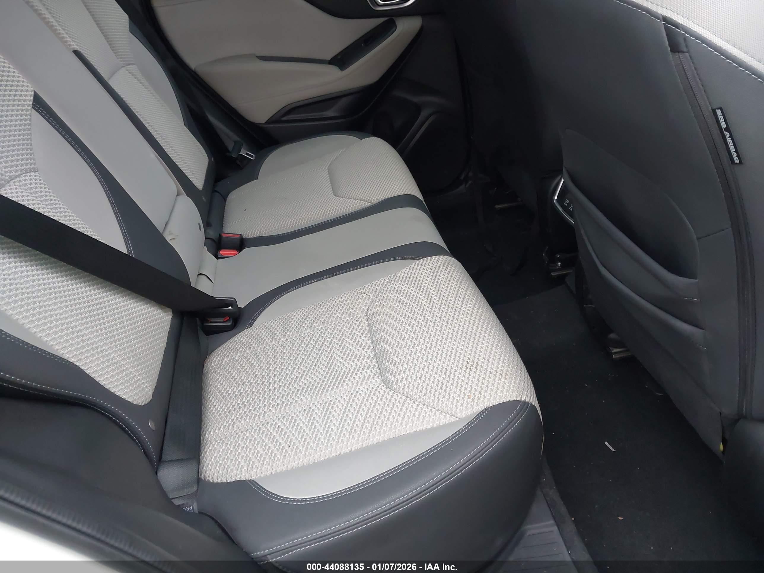 SUBARU FORESTER image 8