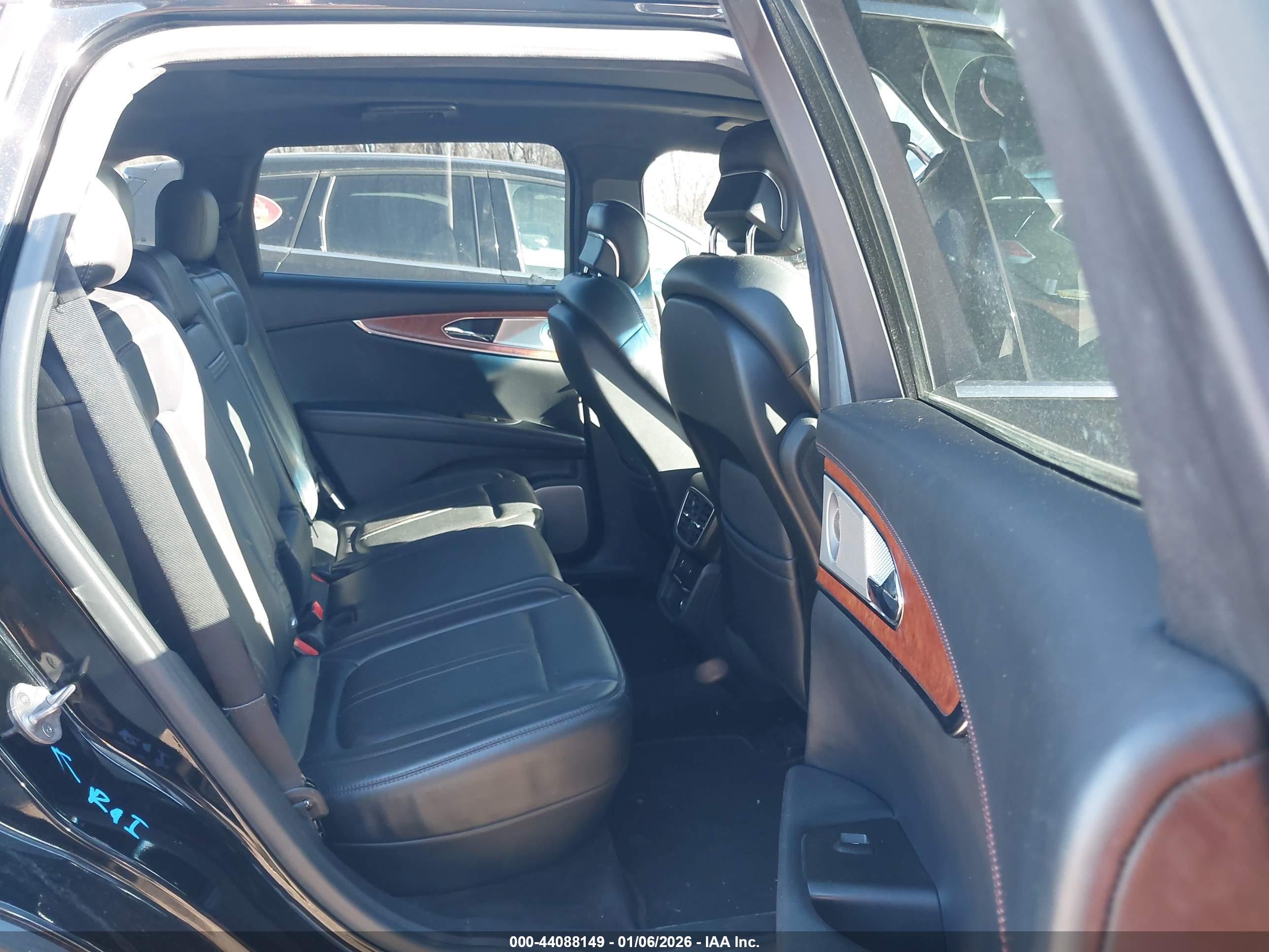 LINCOLN MKX image 8