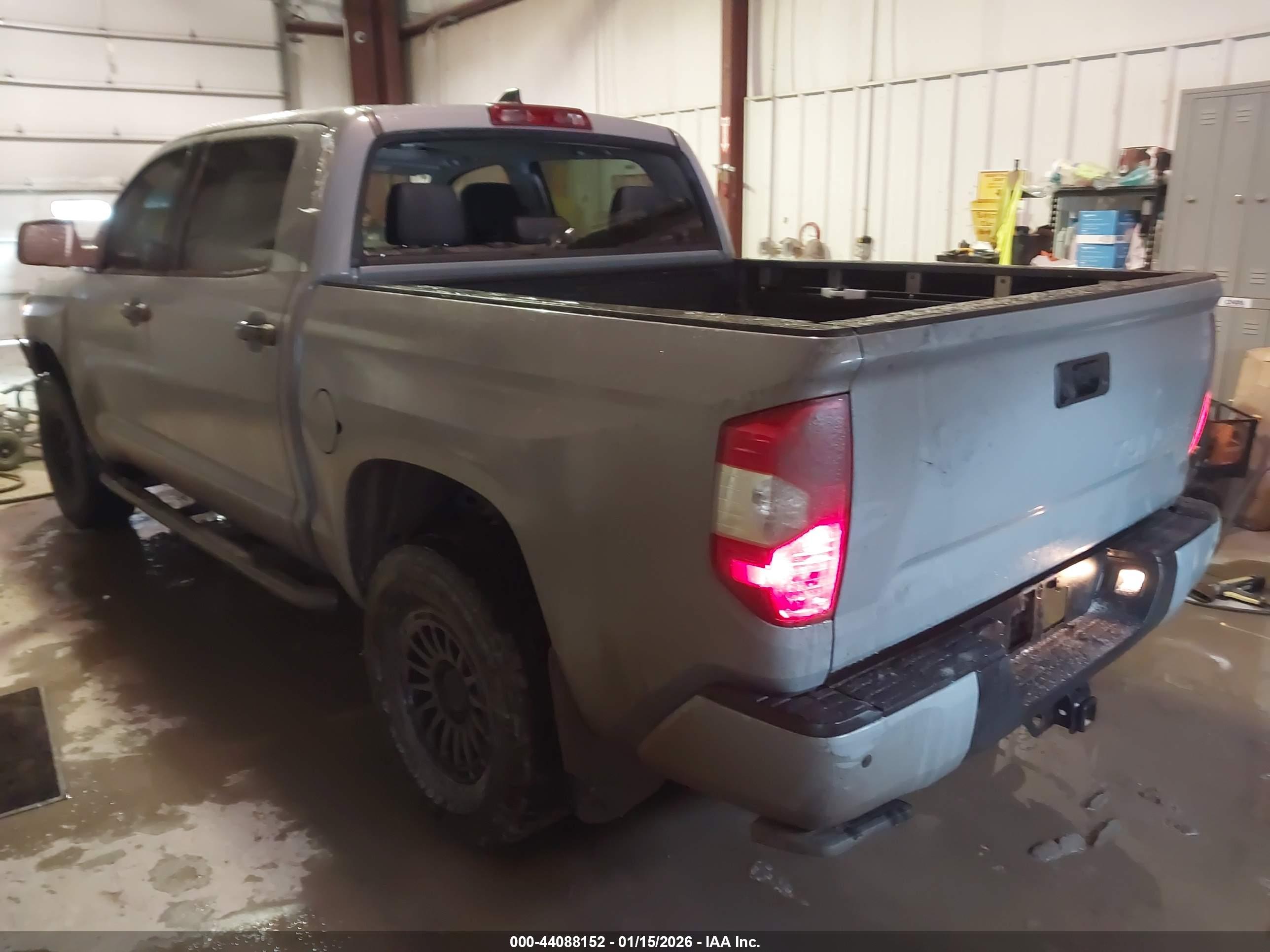 TOYOTA TUNDRA image 3