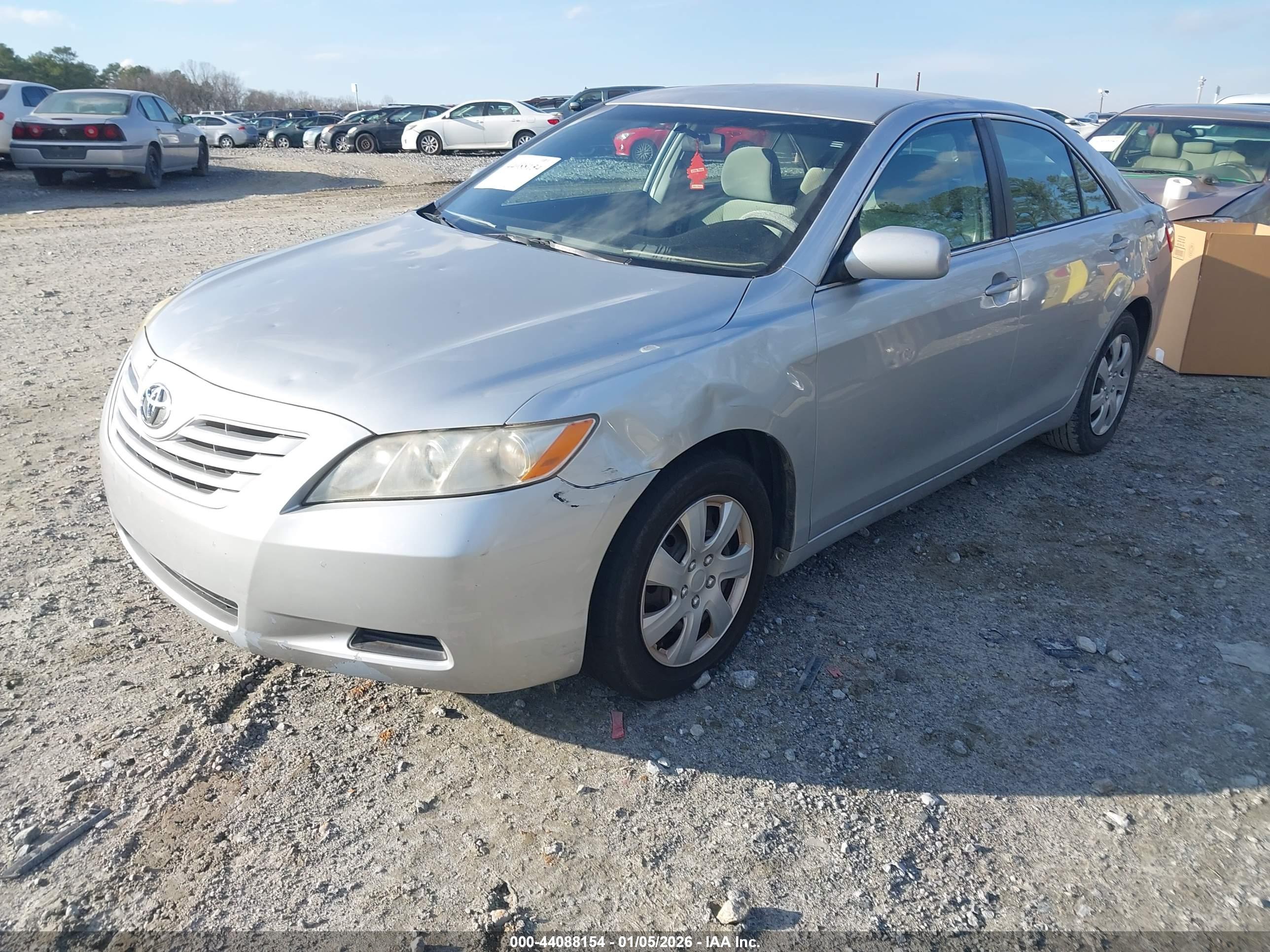 TOYOTA CAMRY image 2