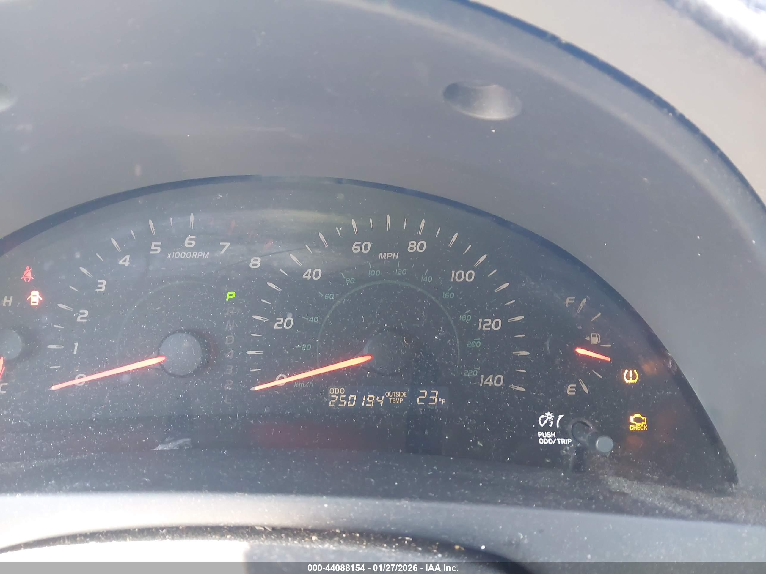 TOYOTA CAMRY image 7