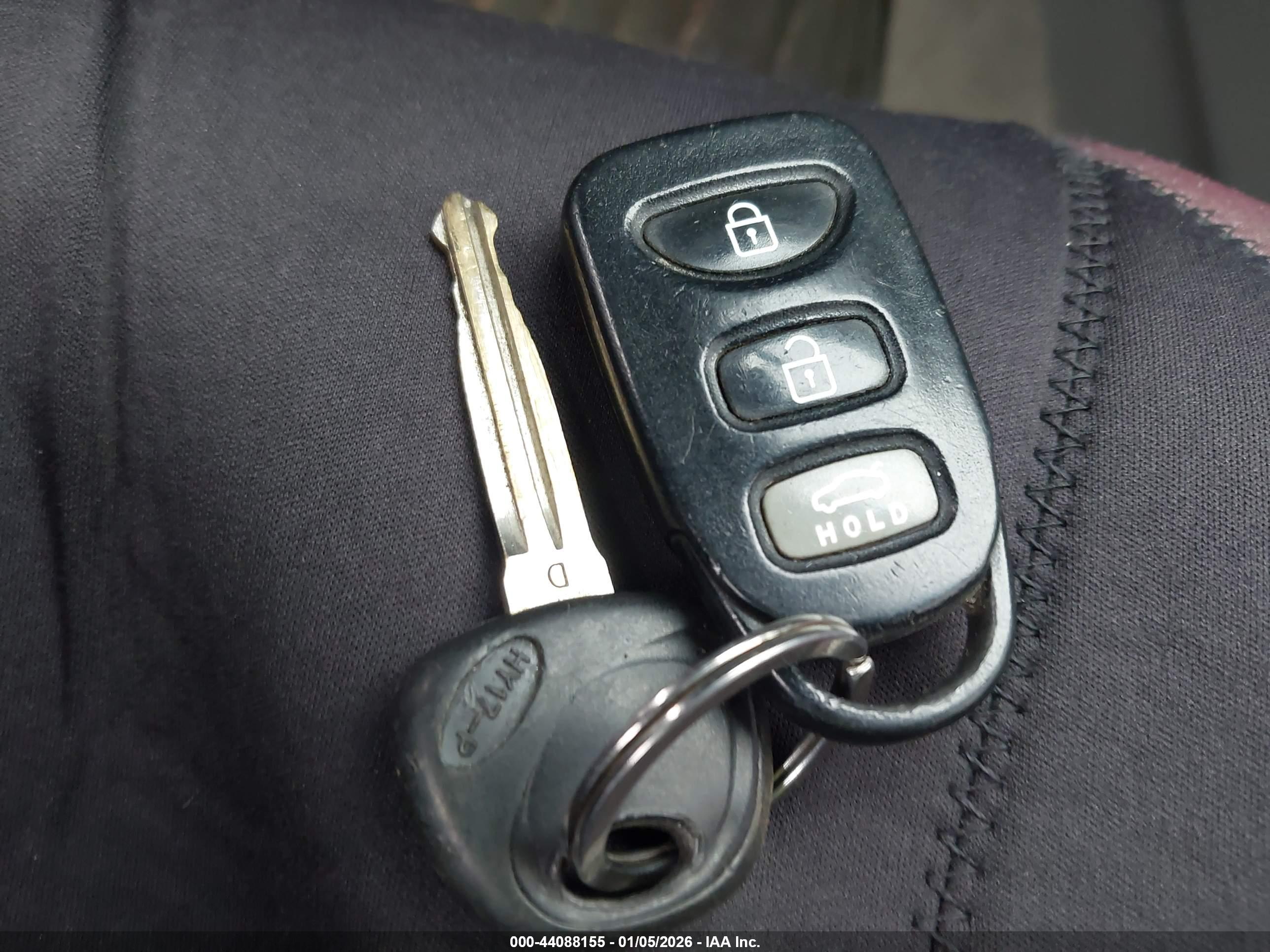 HYUNDAI ELANTRA image 11