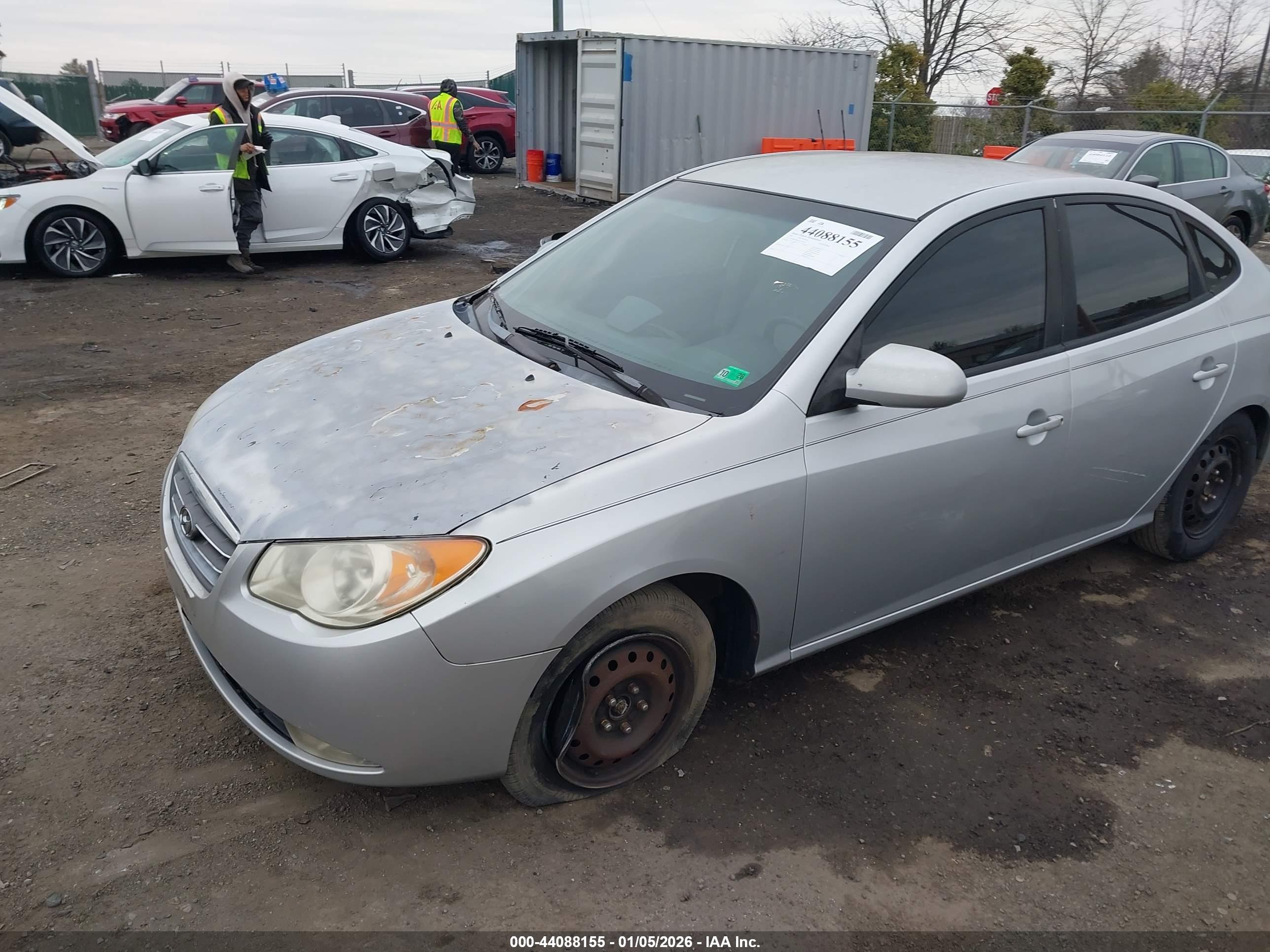 HYUNDAI ELANTRA image 6