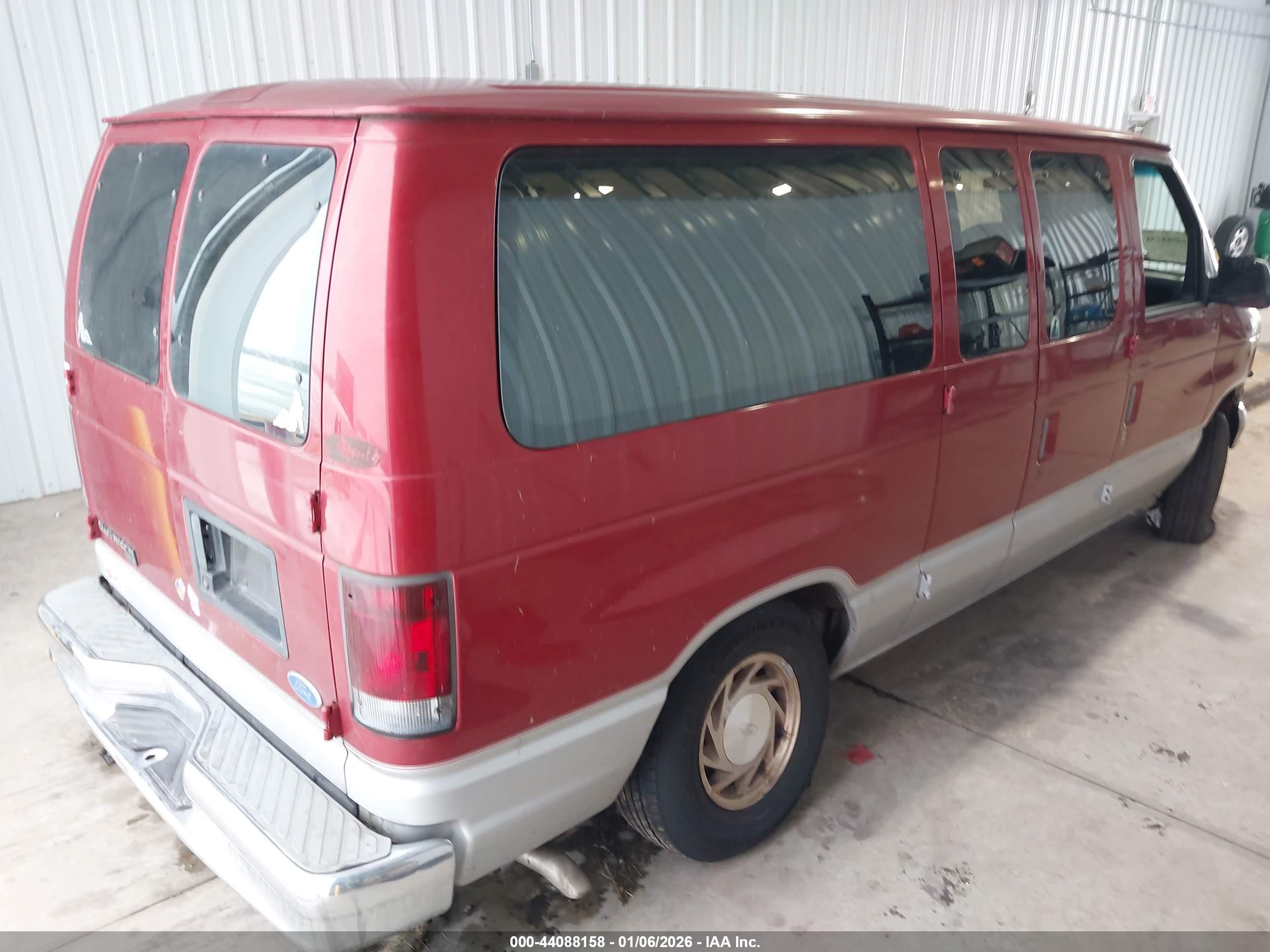 FORD ECONOLINE image 4