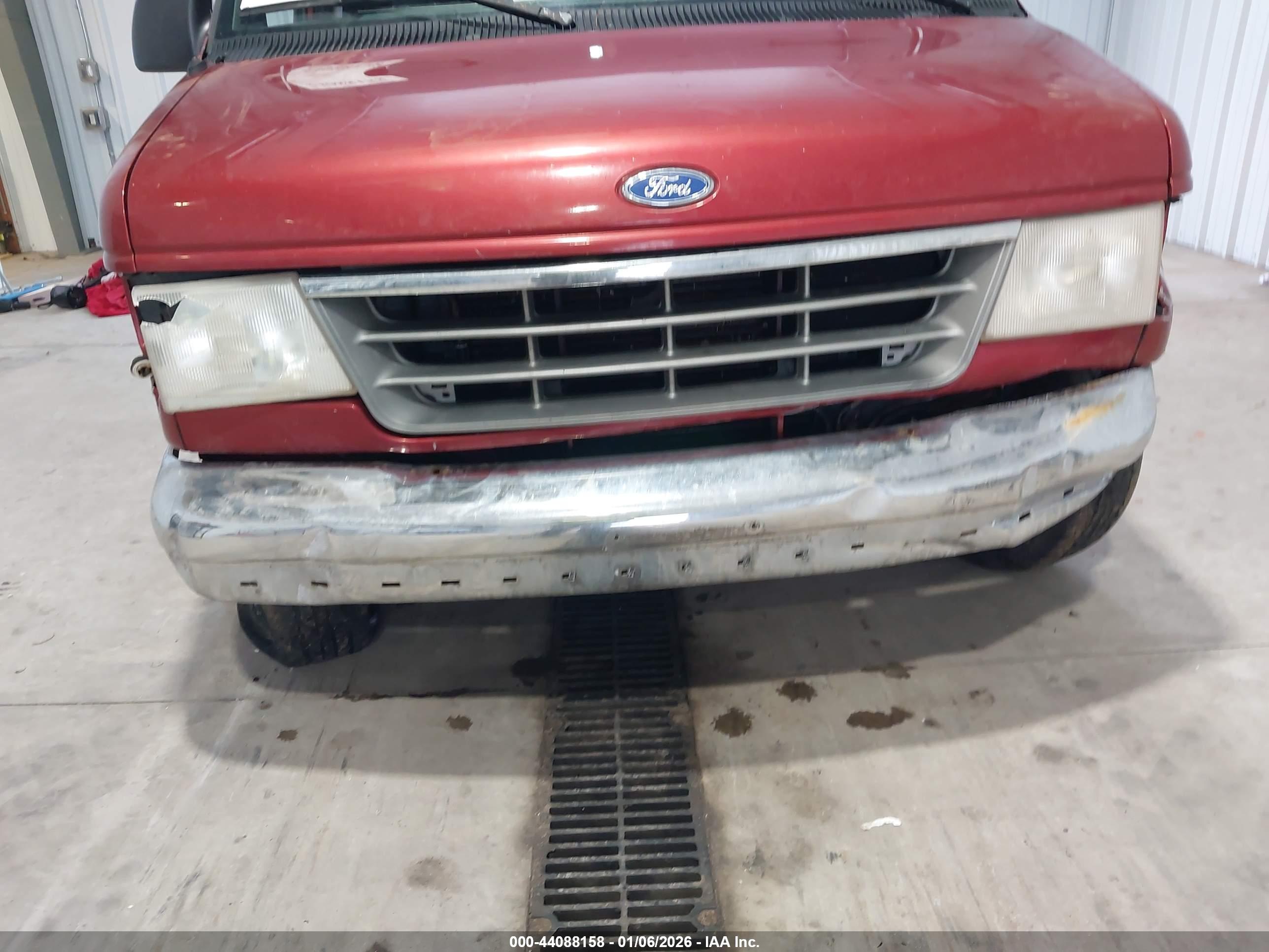 FORD ECONOLINE image 6