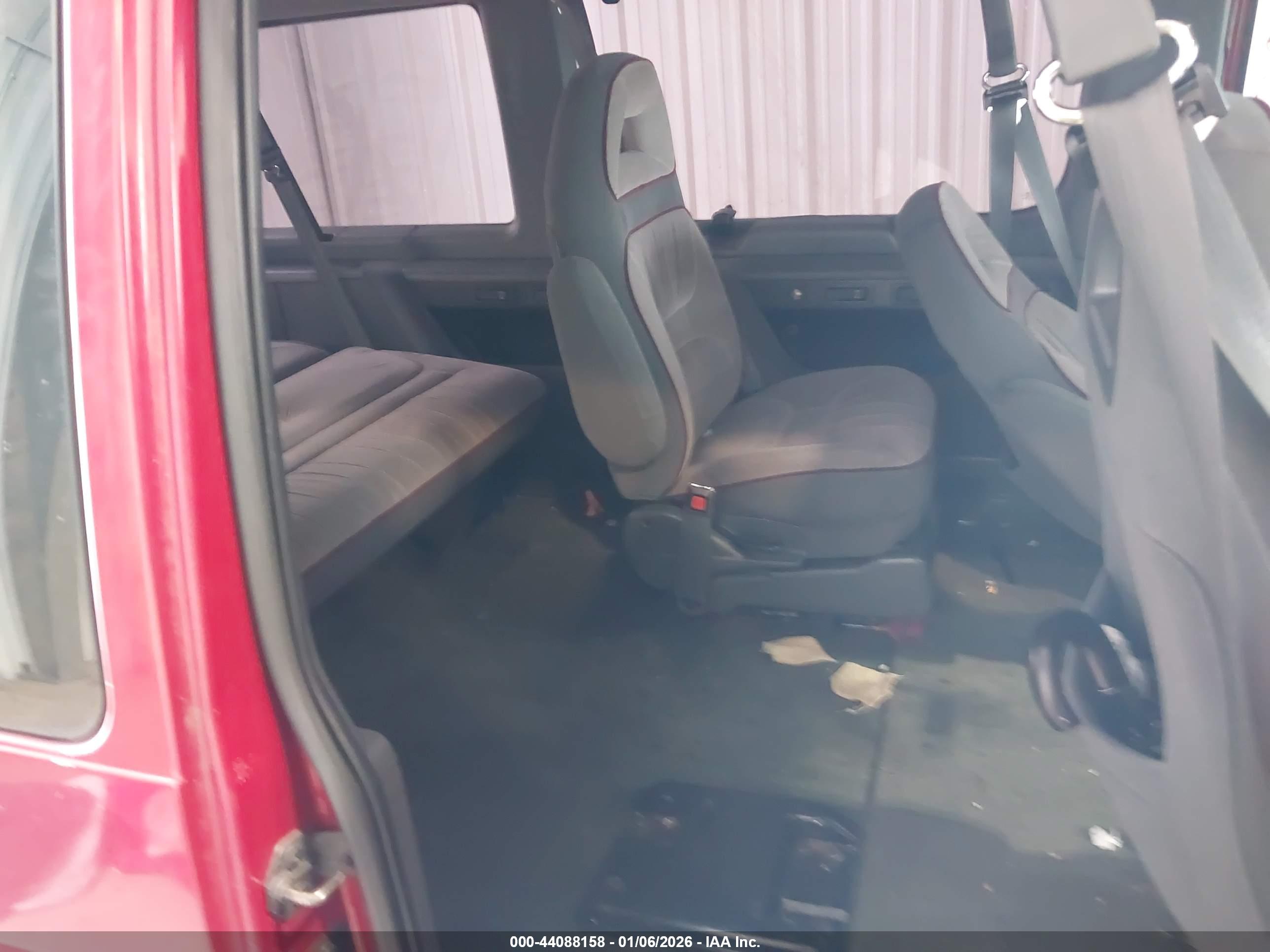 FORD ECONOLINE image 8