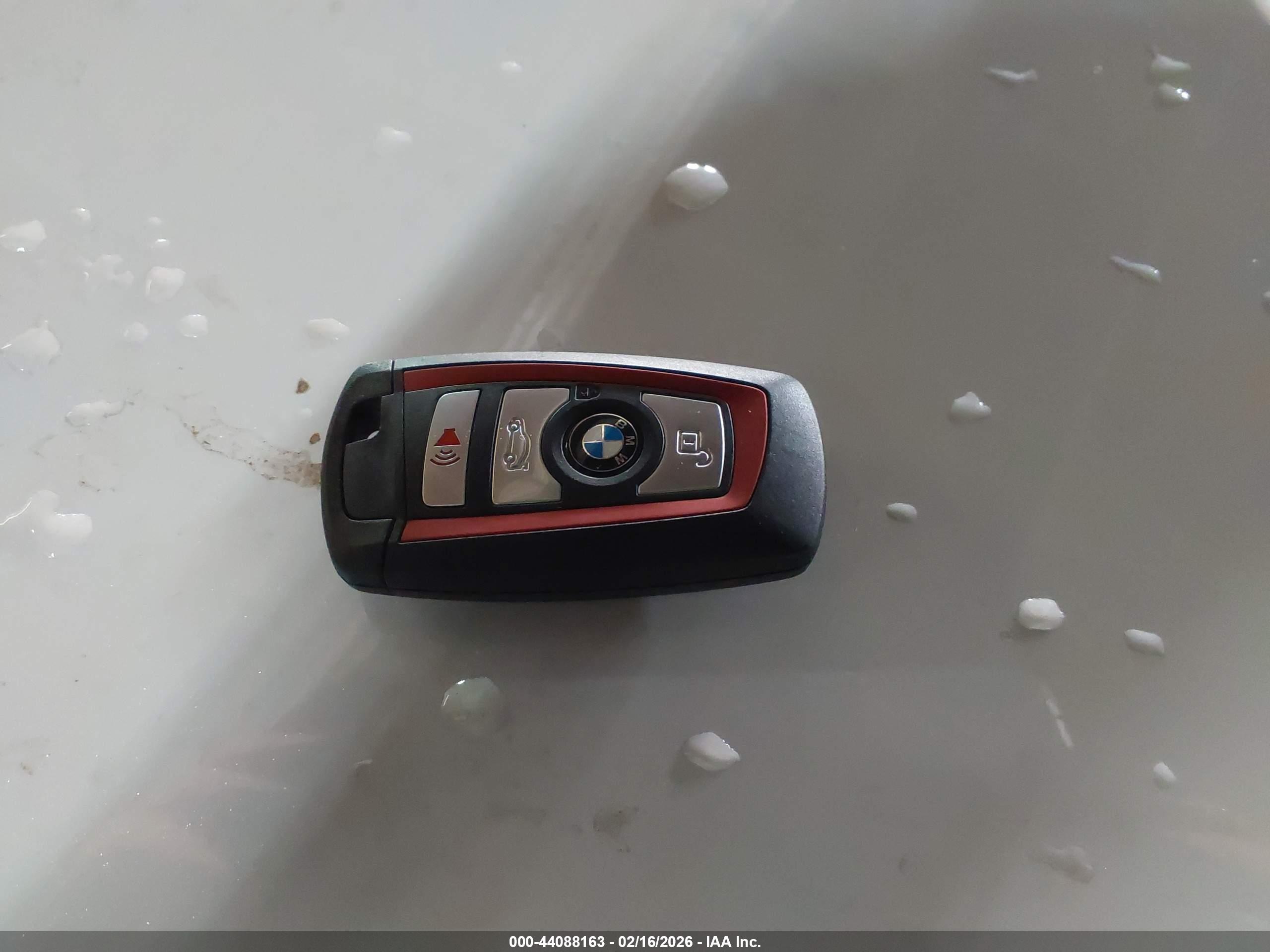 BMW 330I image 11