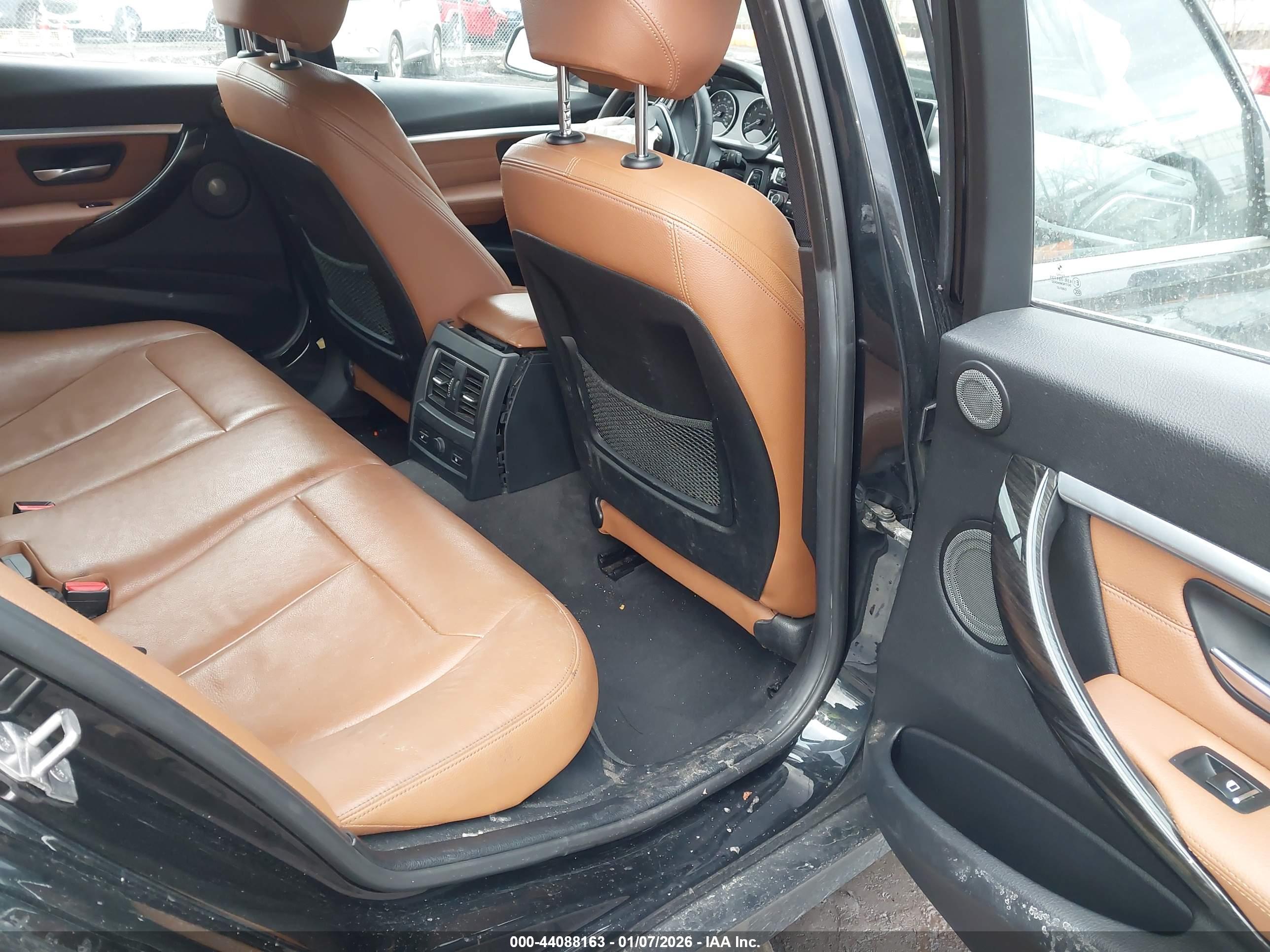 BMW 330I image 8