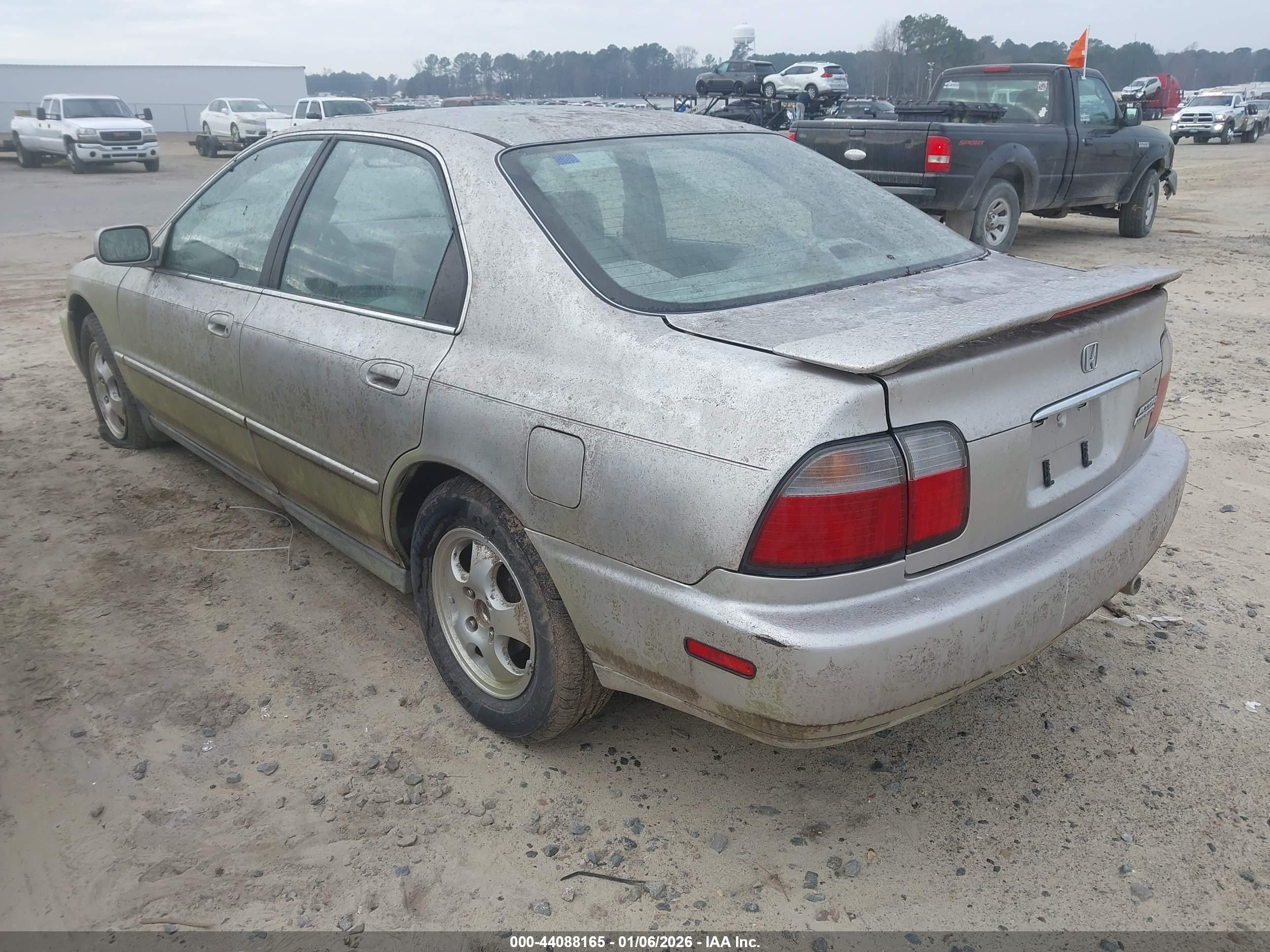 HONDA ACCORD image 3