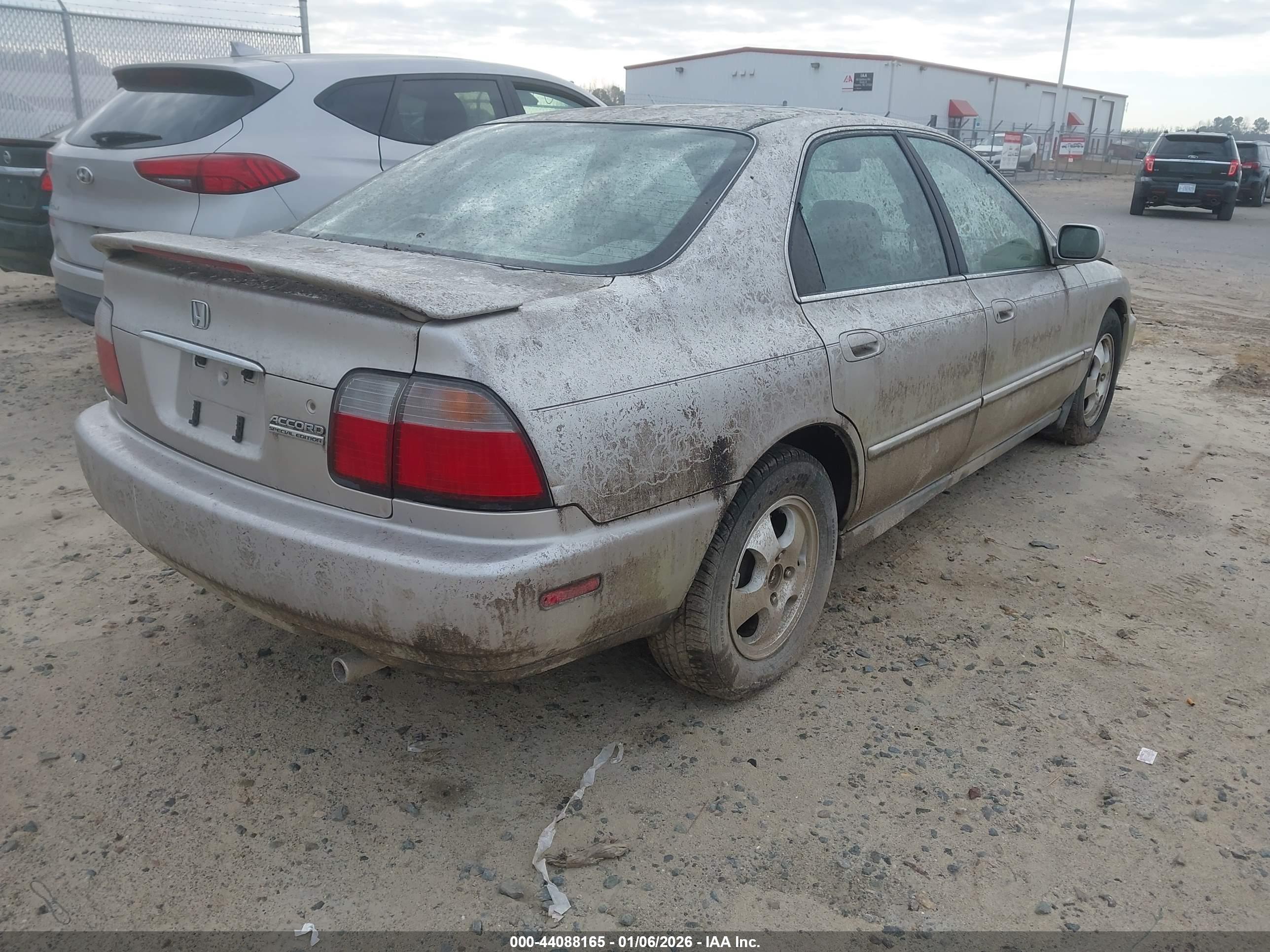 HONDA ACCORD image 4