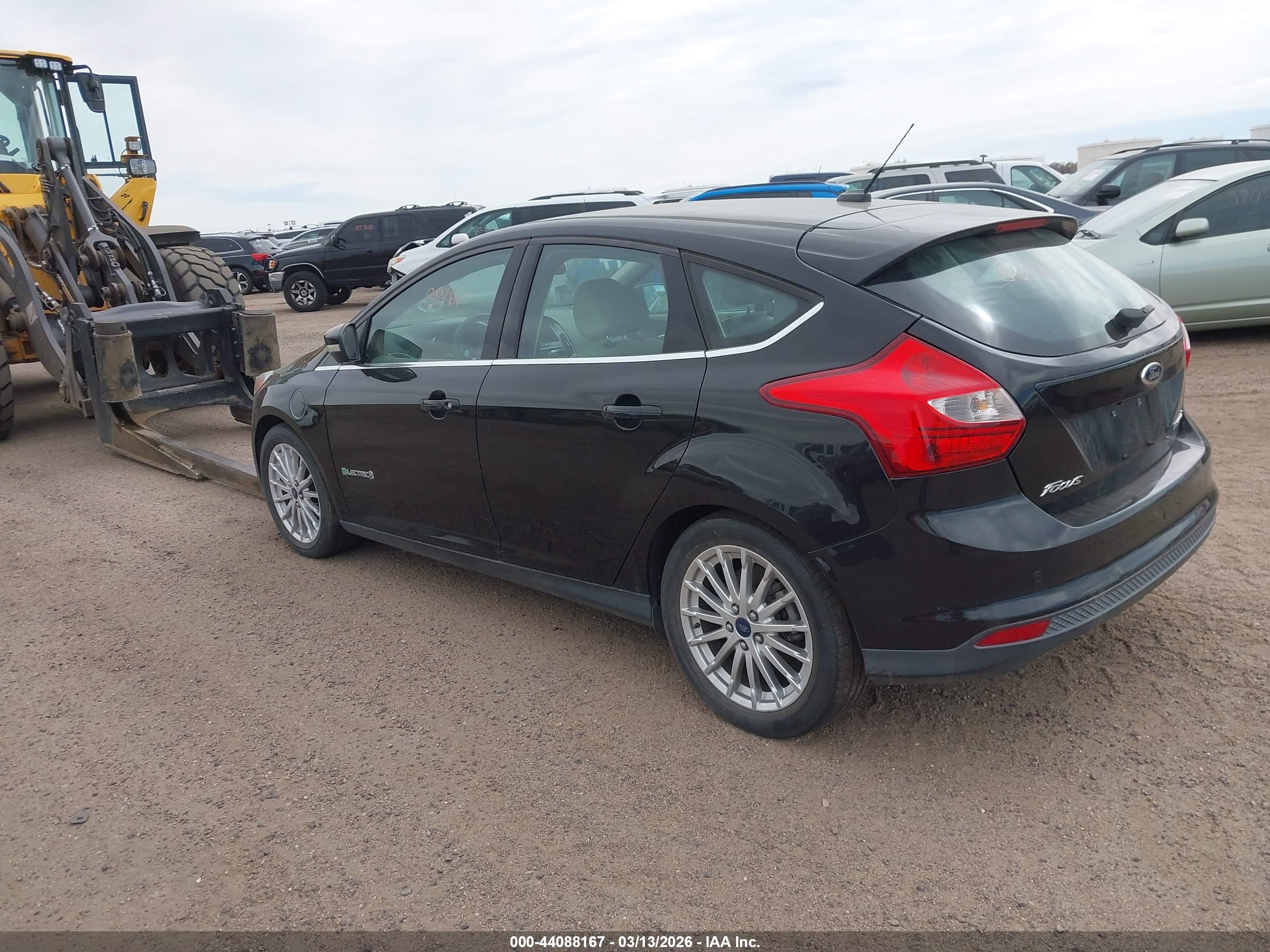FORD FOCUS image 3