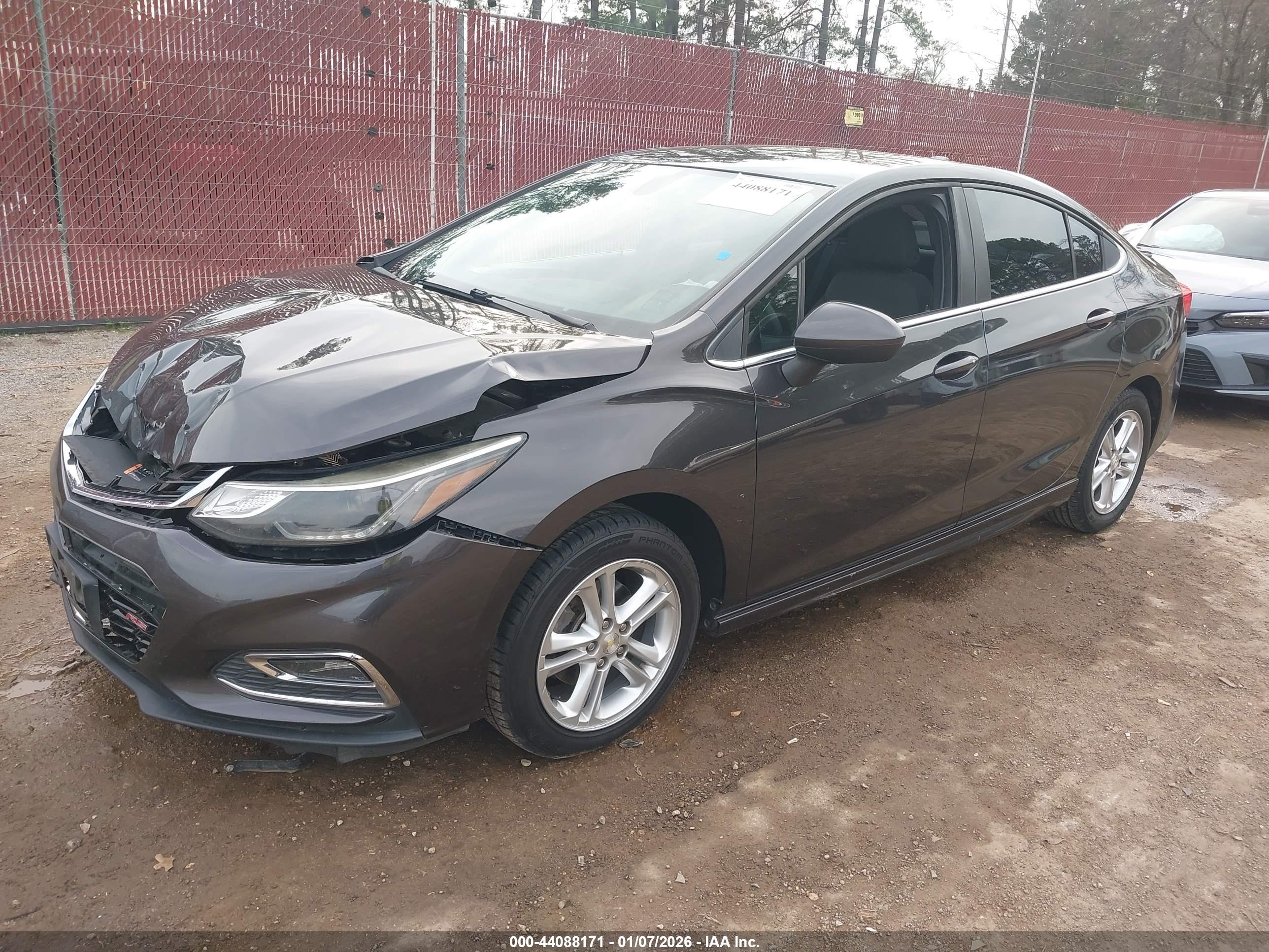 CHEVROLET CRUZE image 2