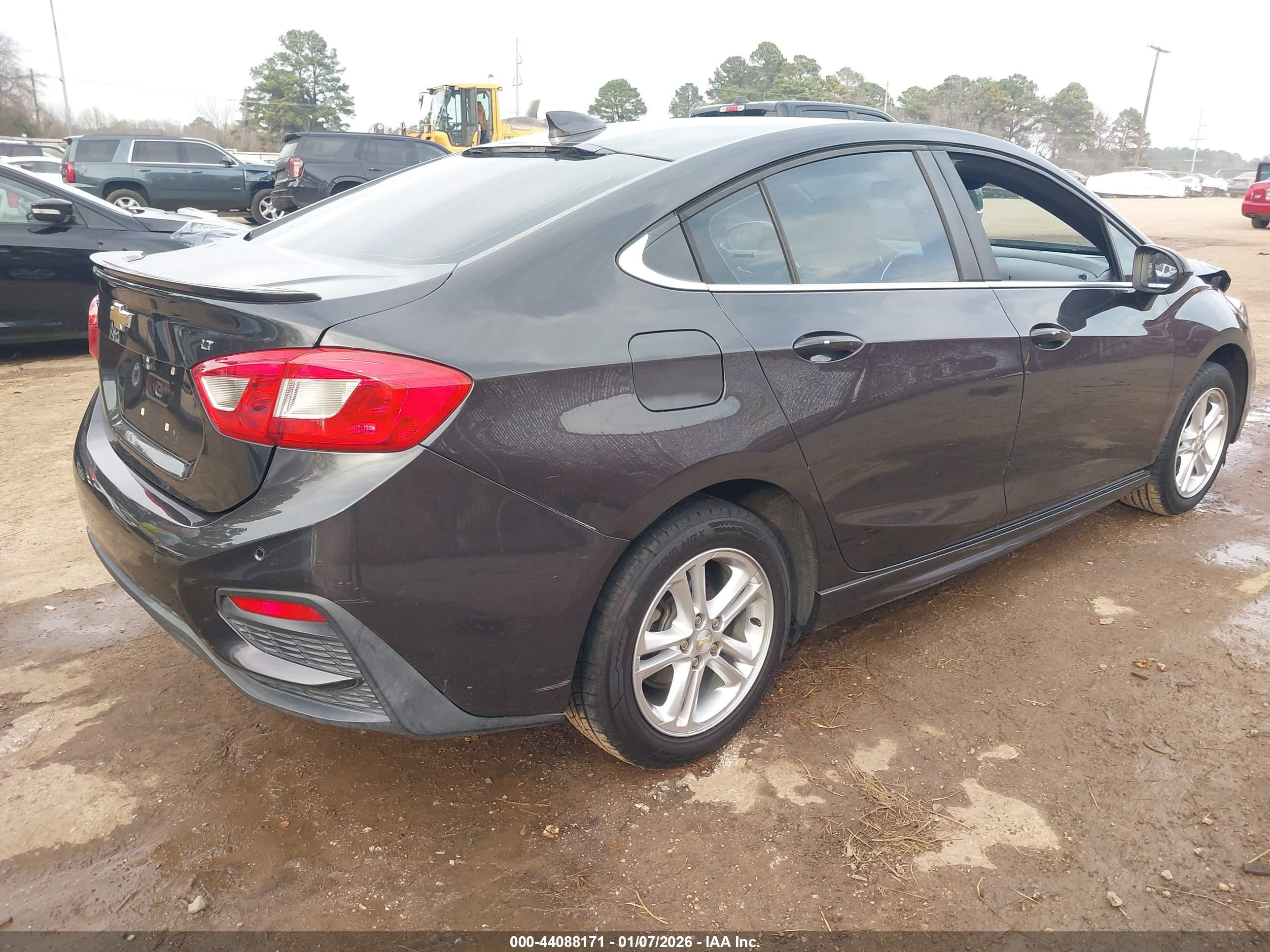 CHEVROLET CRUZE image 4