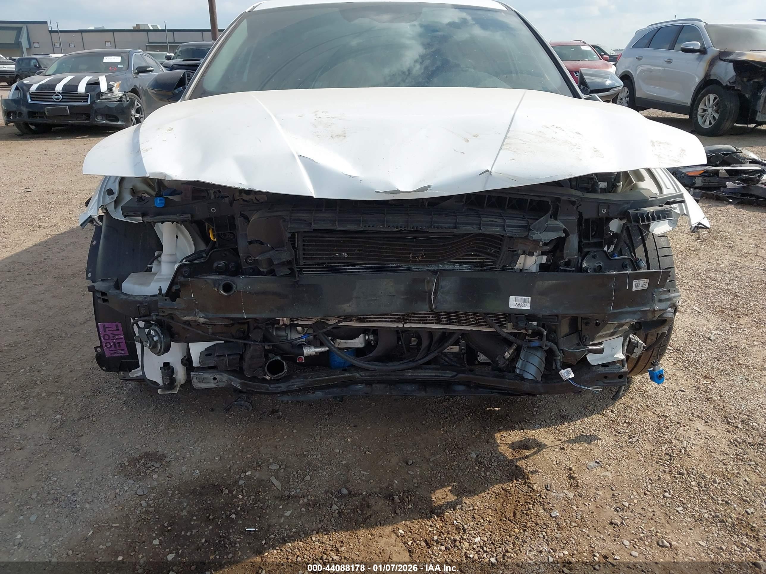 HYUNDAI ELANTRA image 6