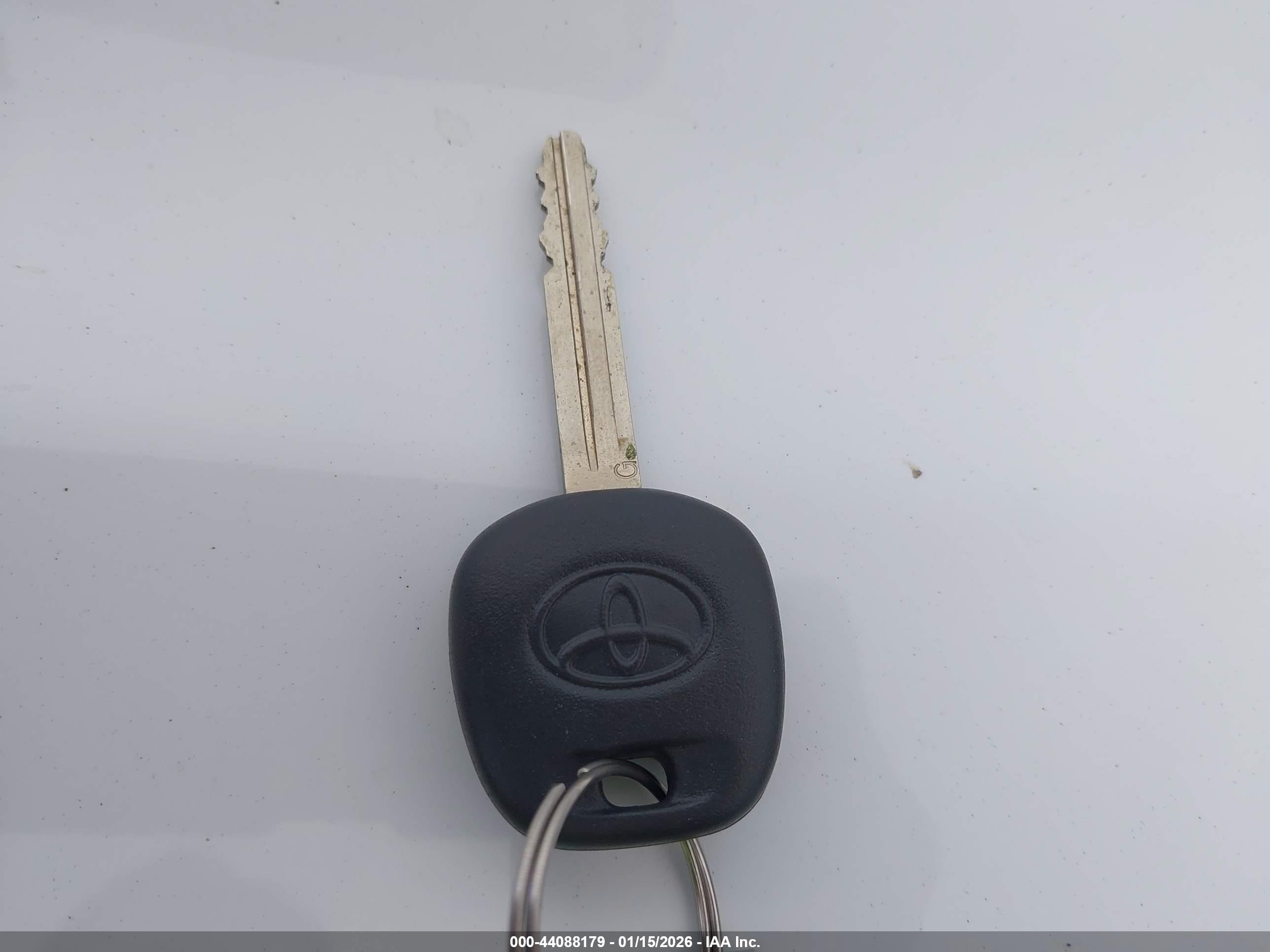 TOYOTA PRIUS image 11