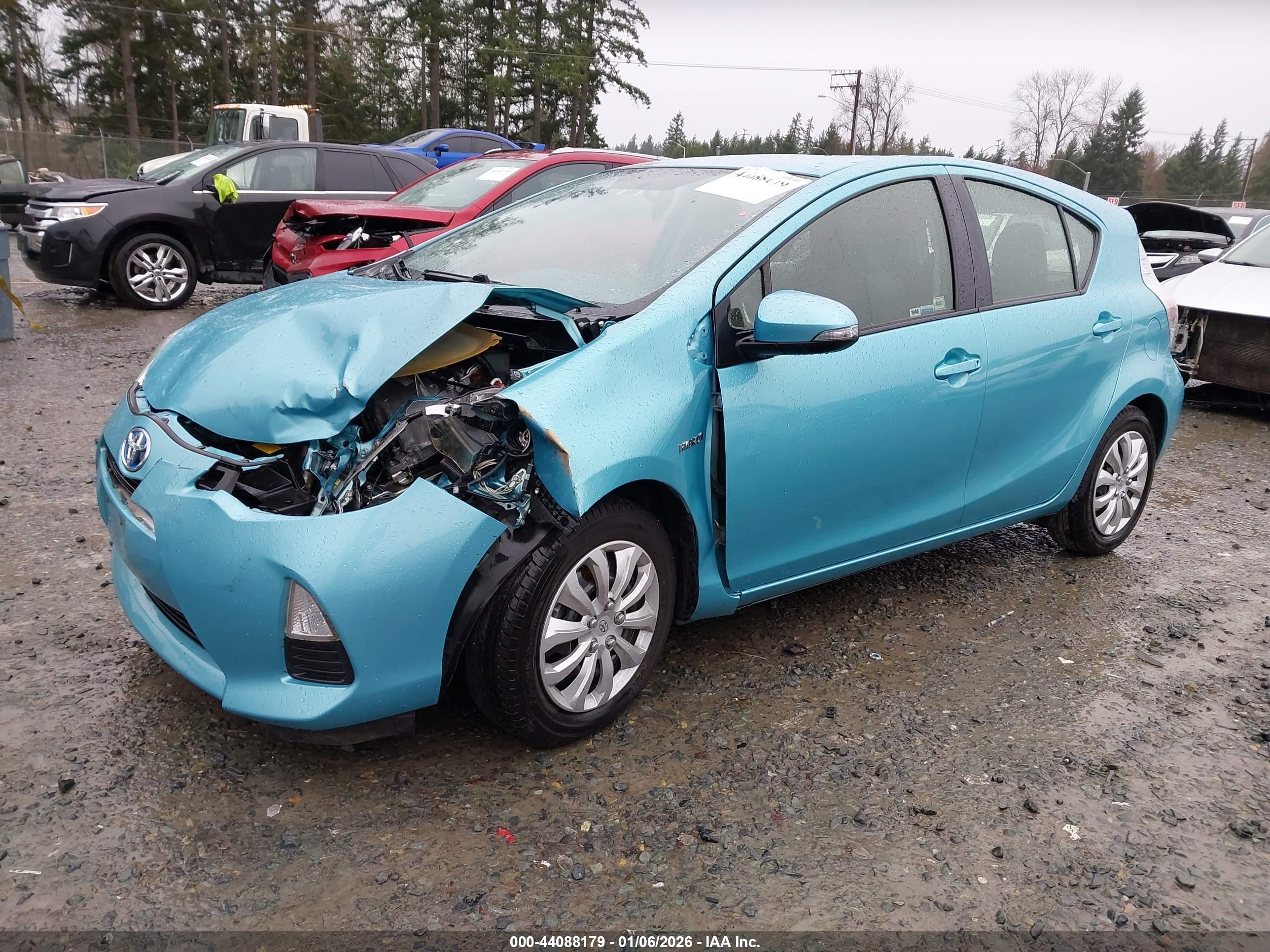 TOYOTA PRIUS image 2