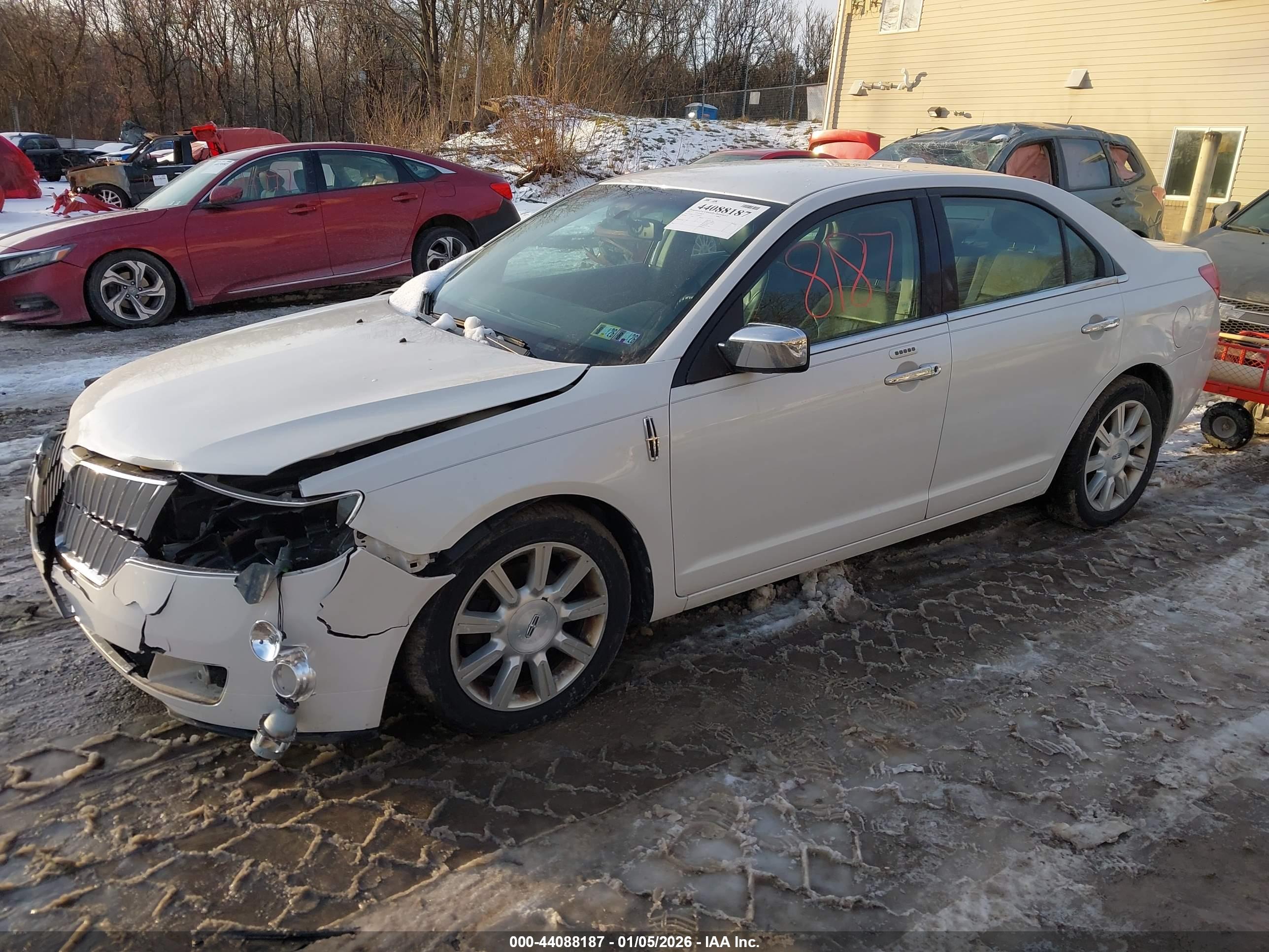 LINCOLN MKZ image 2