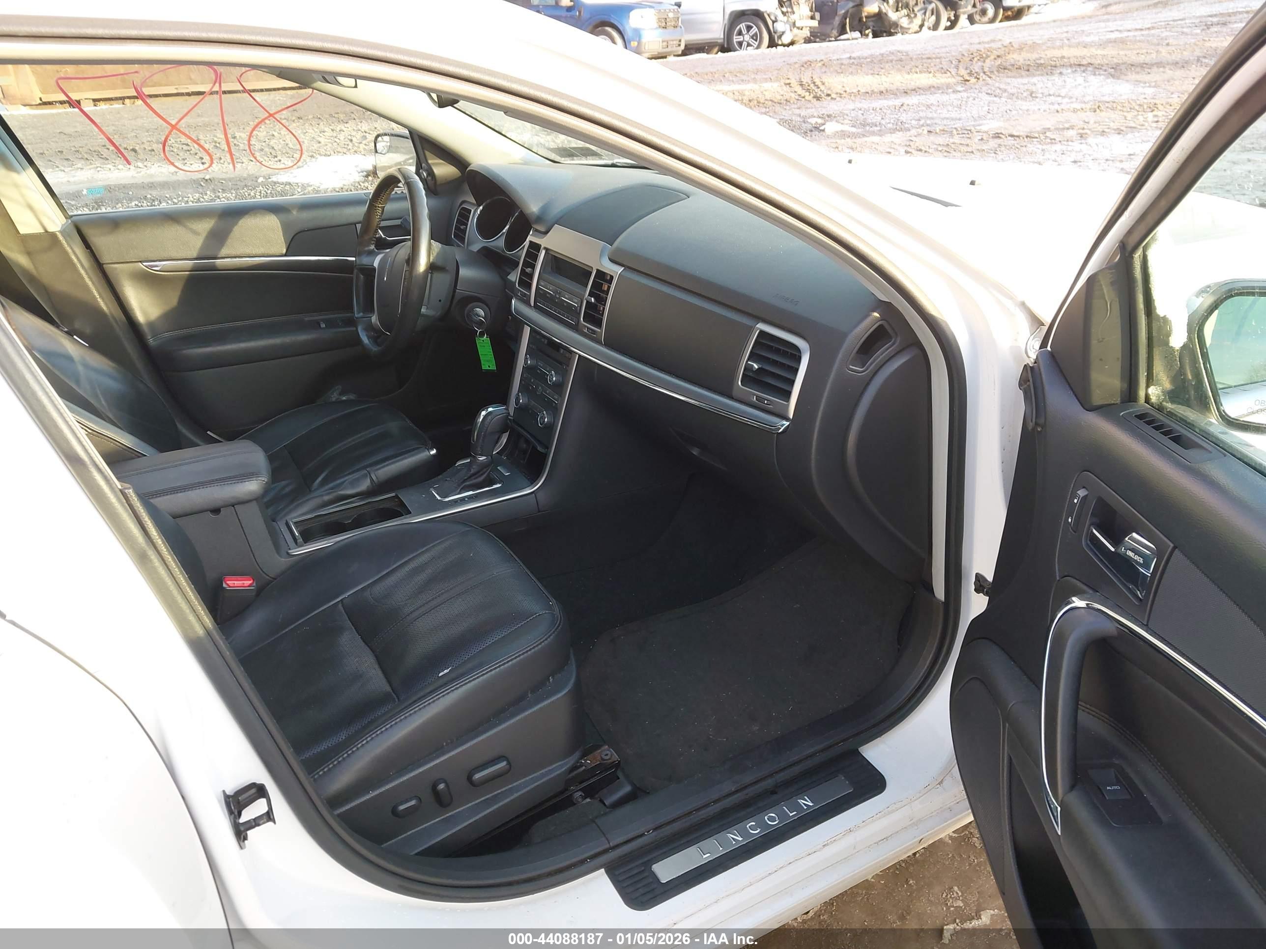 LINCOLN MKZ image 5
