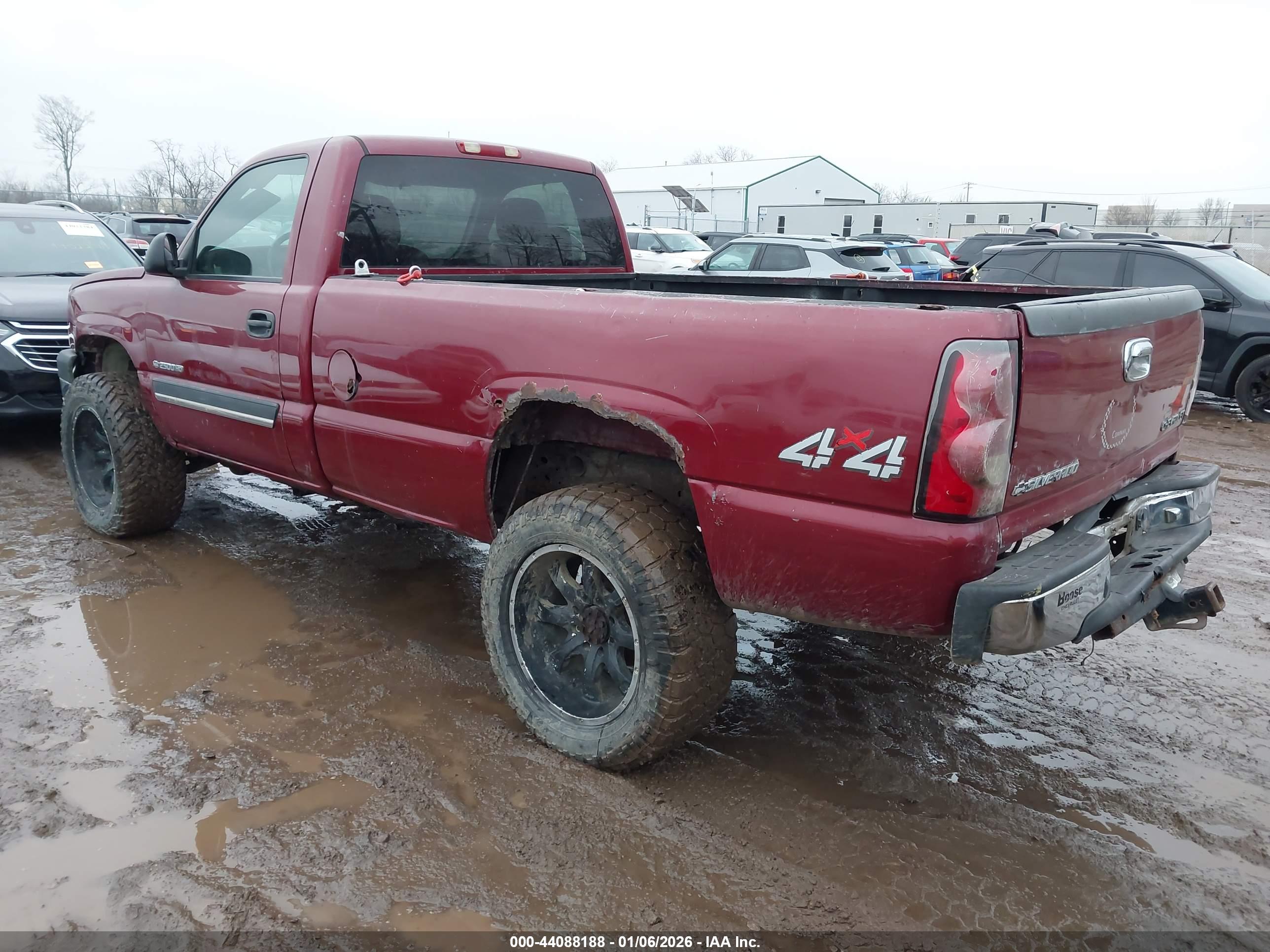 CHEVROLET SILVERADO image 3