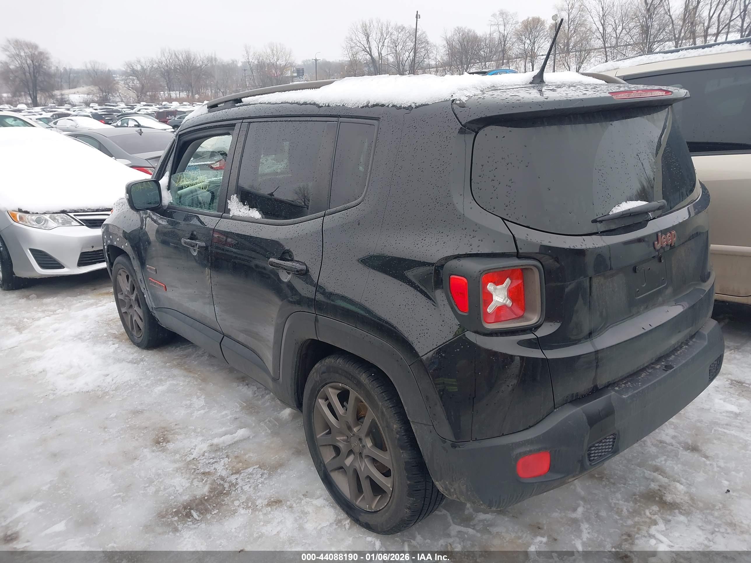 JEEP RENEGADE image 3