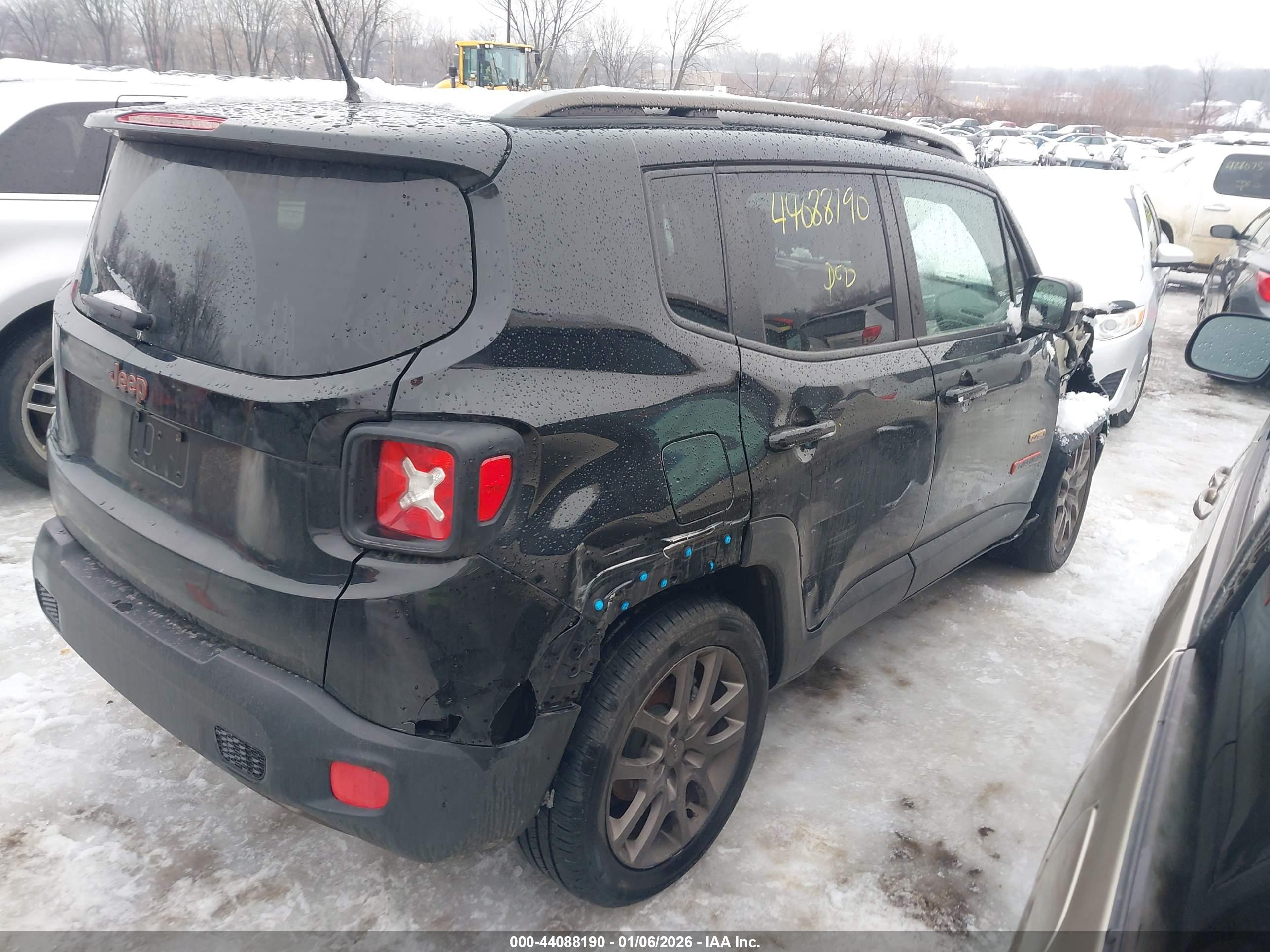 JEEP RENEGADE image 4