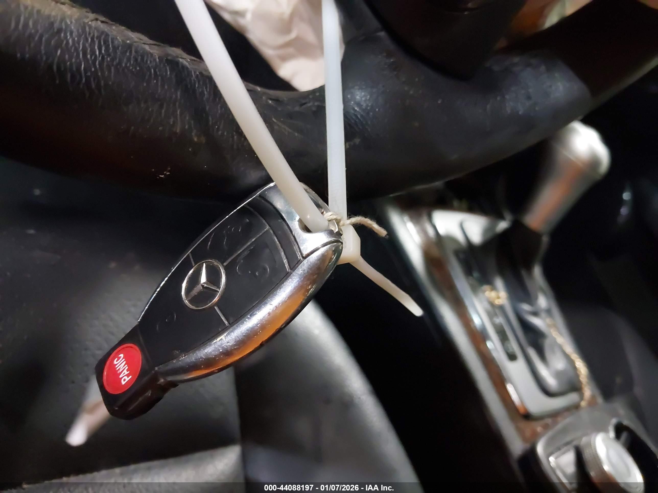 MERCEDES-BENZ C image 11