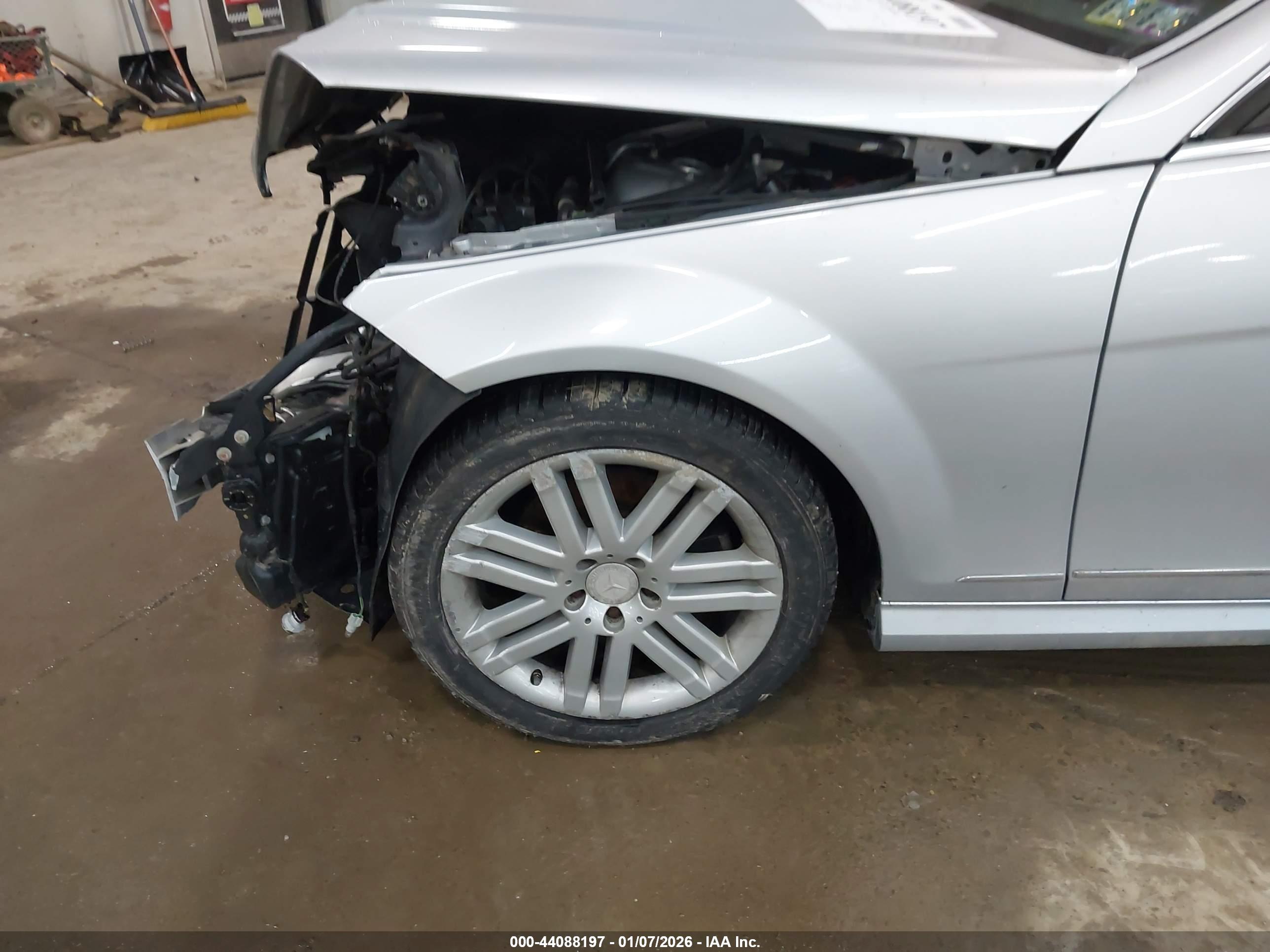 MERCEDES-BENZ C image 6