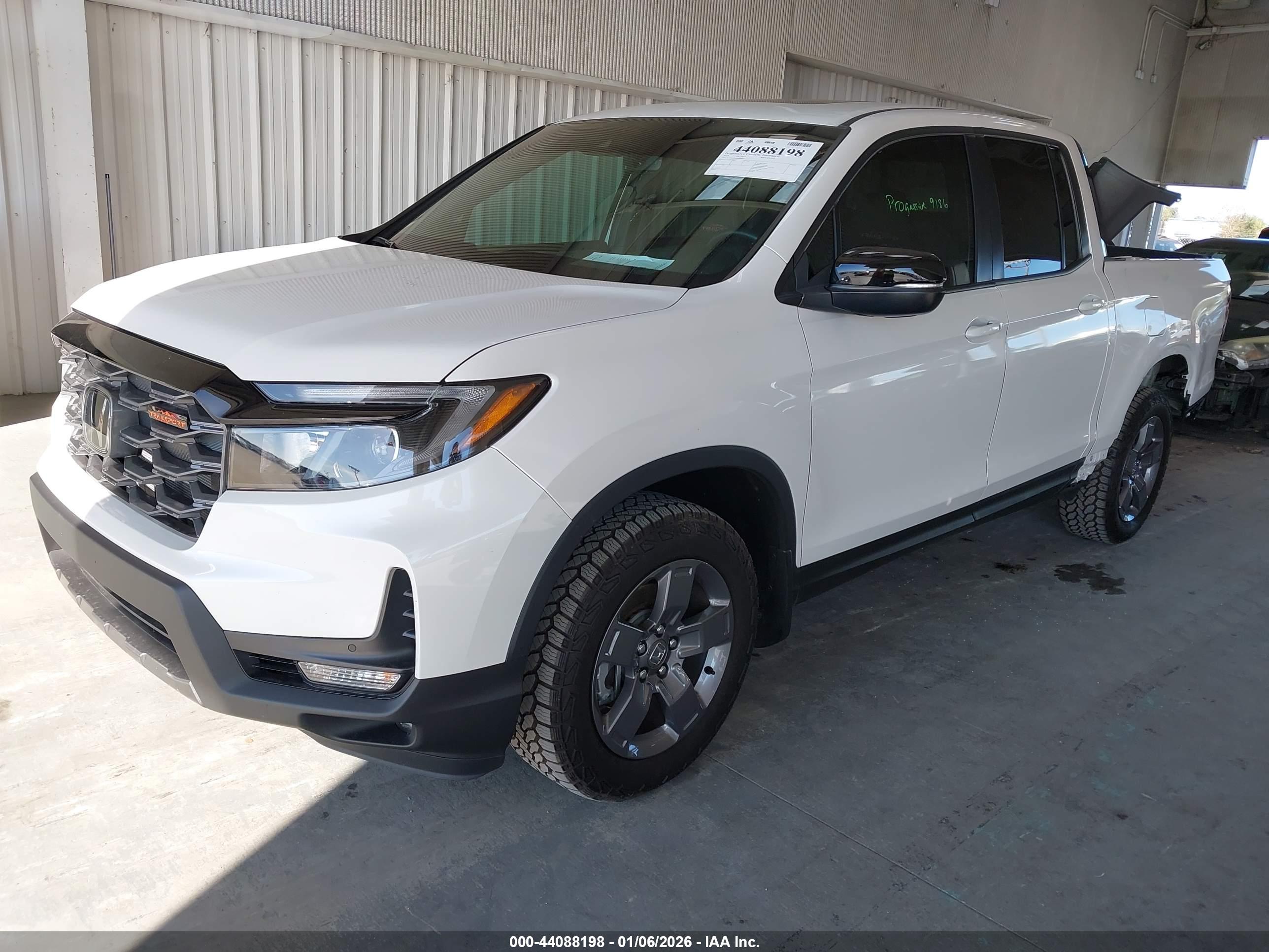 HONDA RIDGELINE image 2