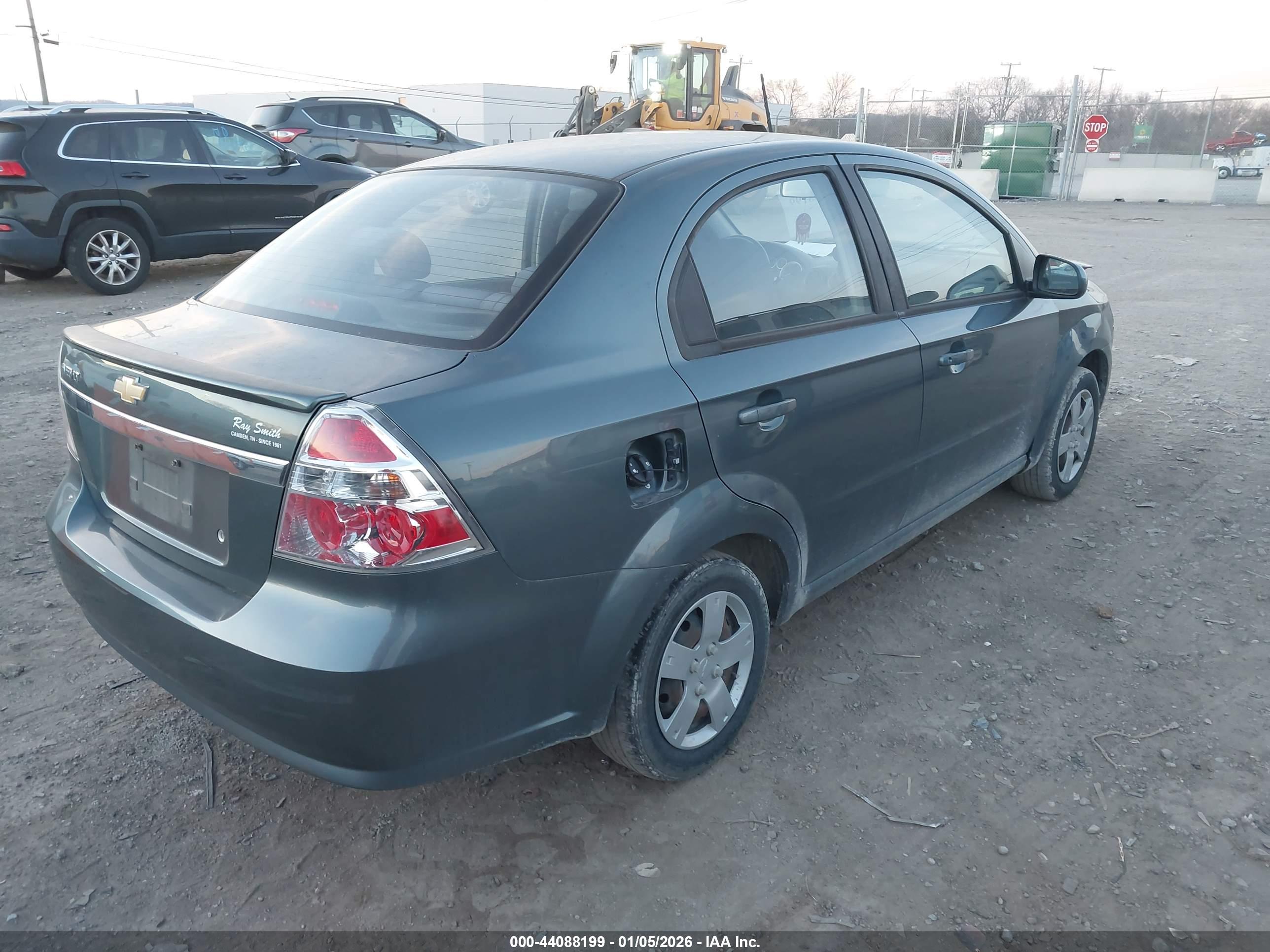 CHEVROLET AVEO image 4