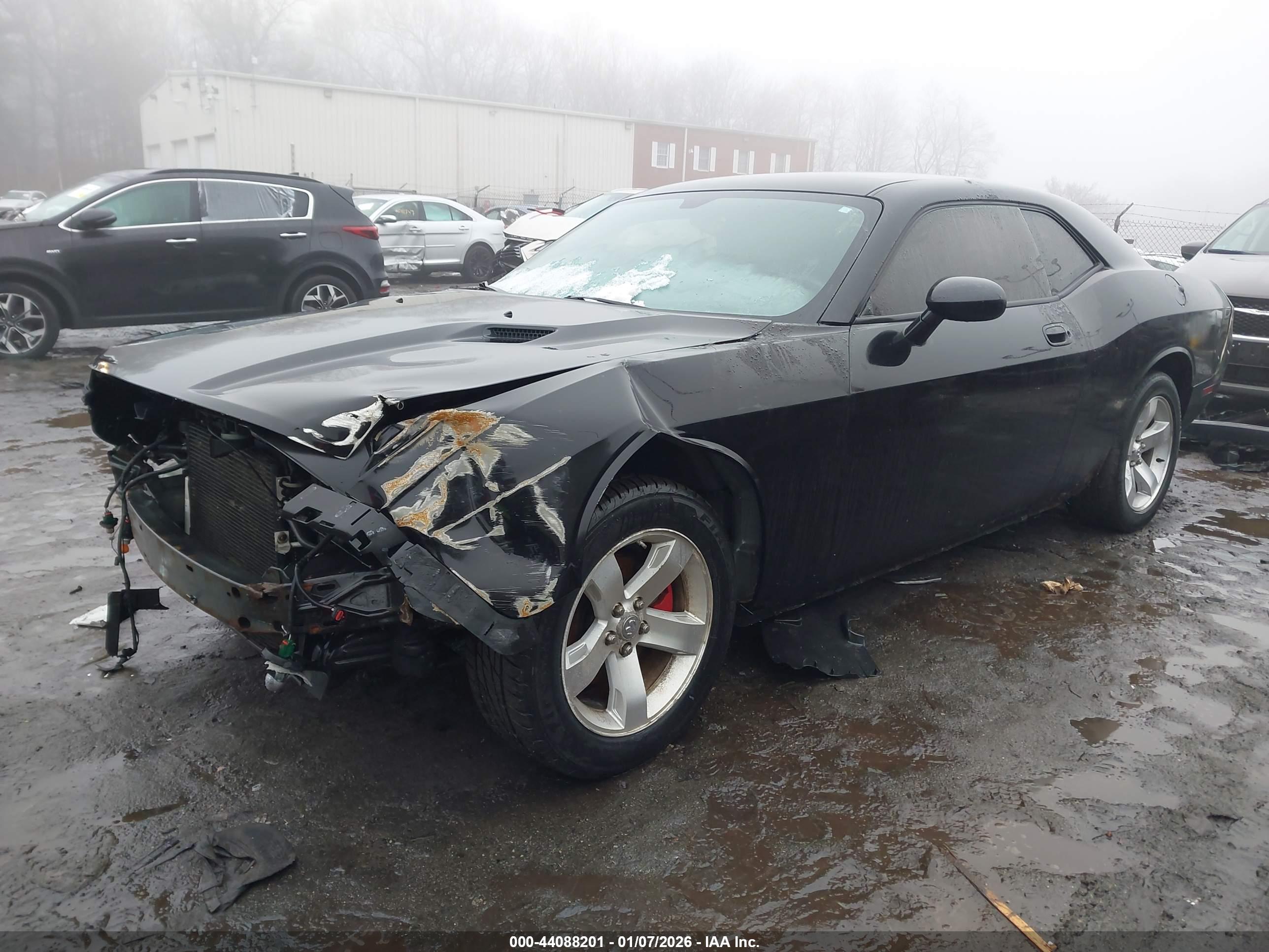 DODGE CHALLENGER image 2