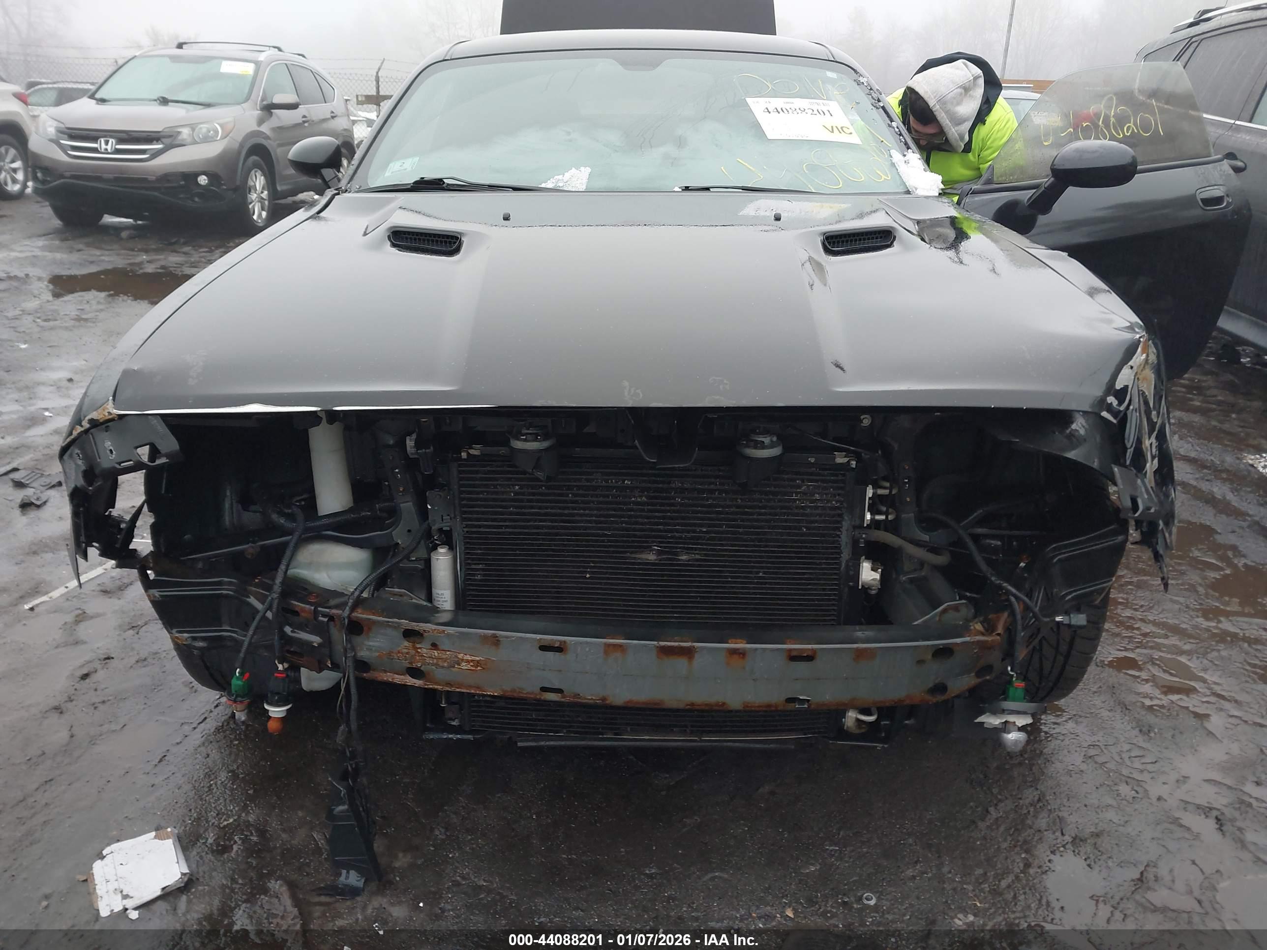 DODGE CHALLENGER image 6